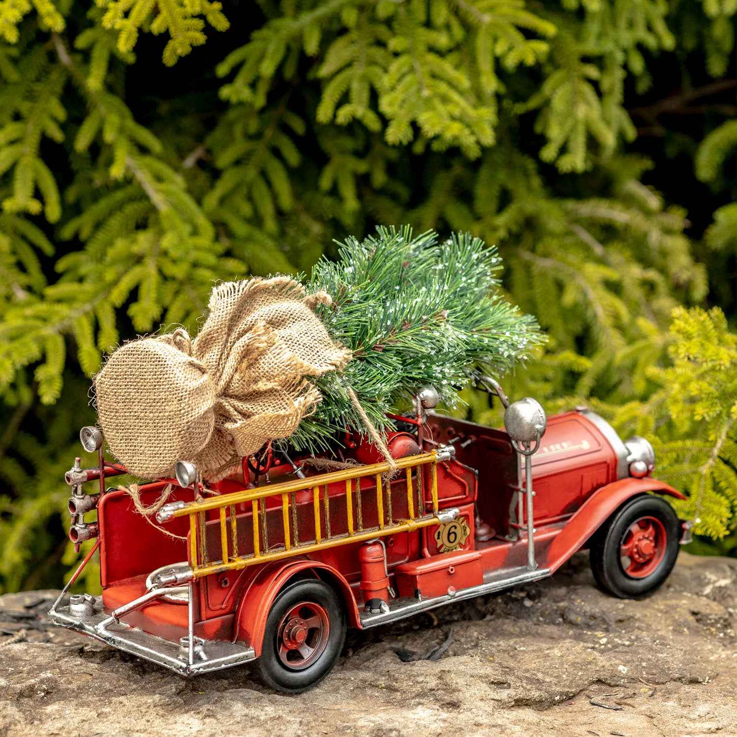1930's Vintage Style Fire Truck with Open Cab - Image 4
