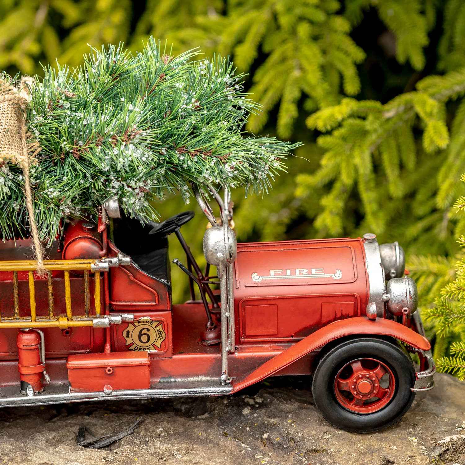 1930's Vintage Style Fire Truck with Open Cab - Image 5