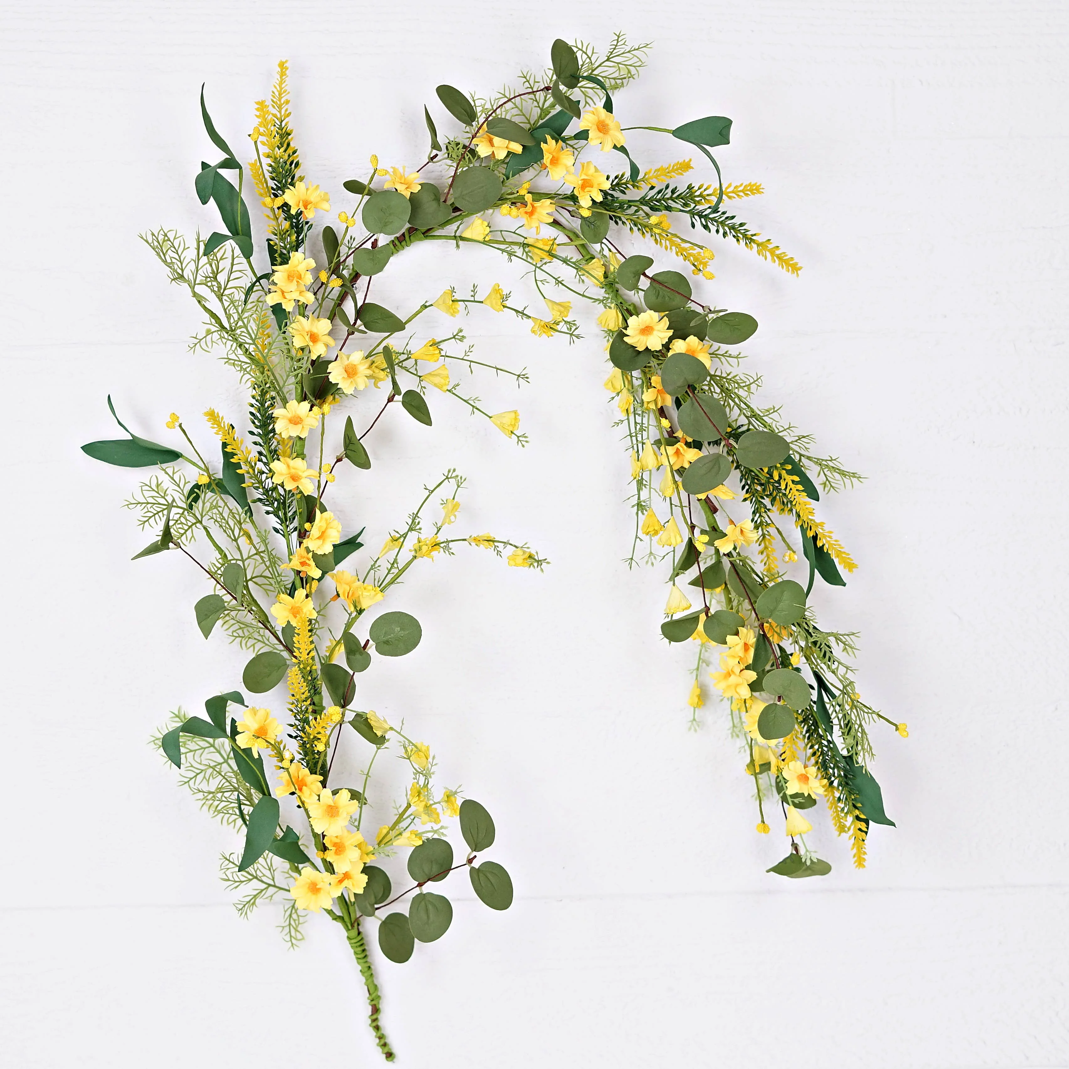 4ft Garland-Yellow Wild Daylily with Leaves