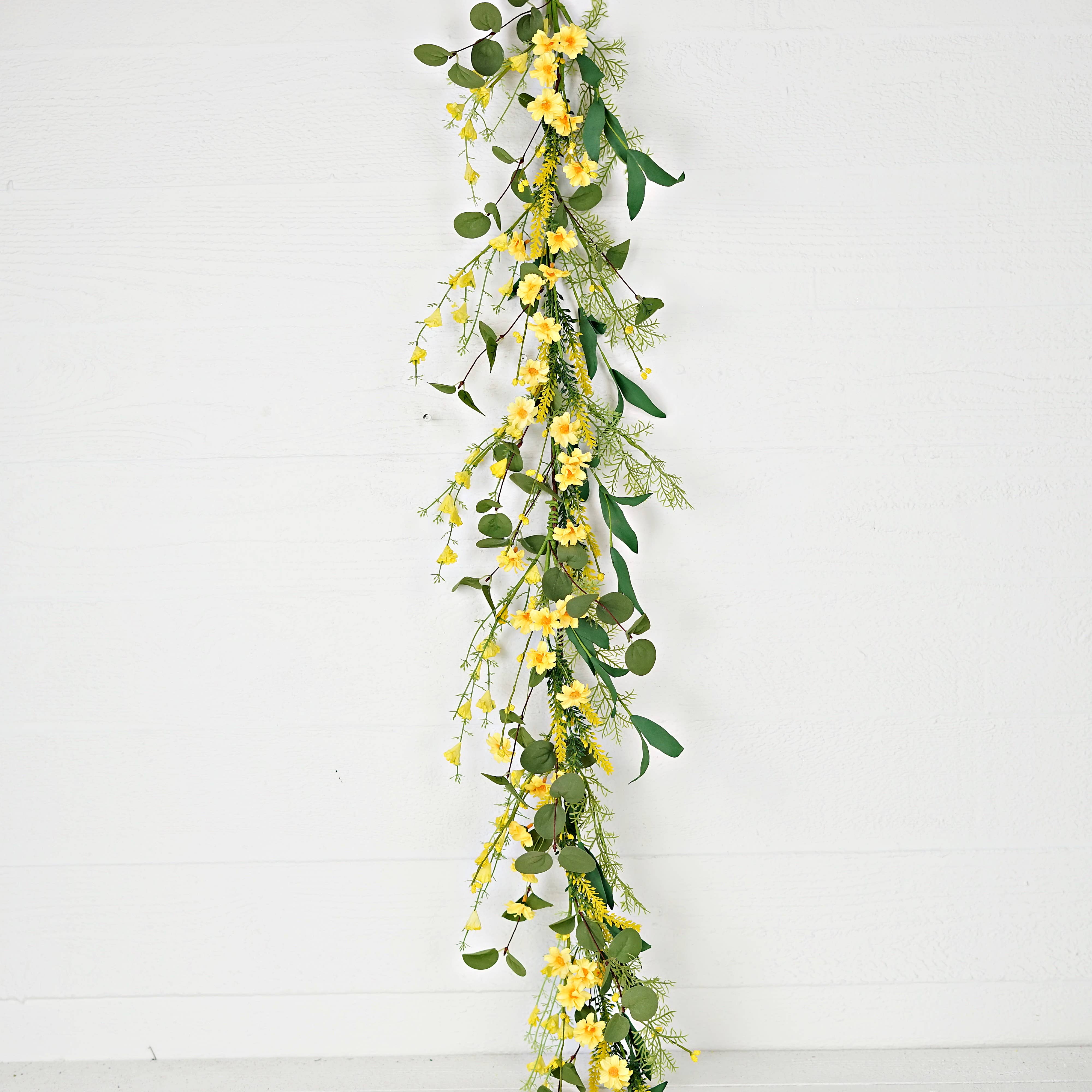 4ft Garland-Yellow Wild Daylily with Leaves - Image 3