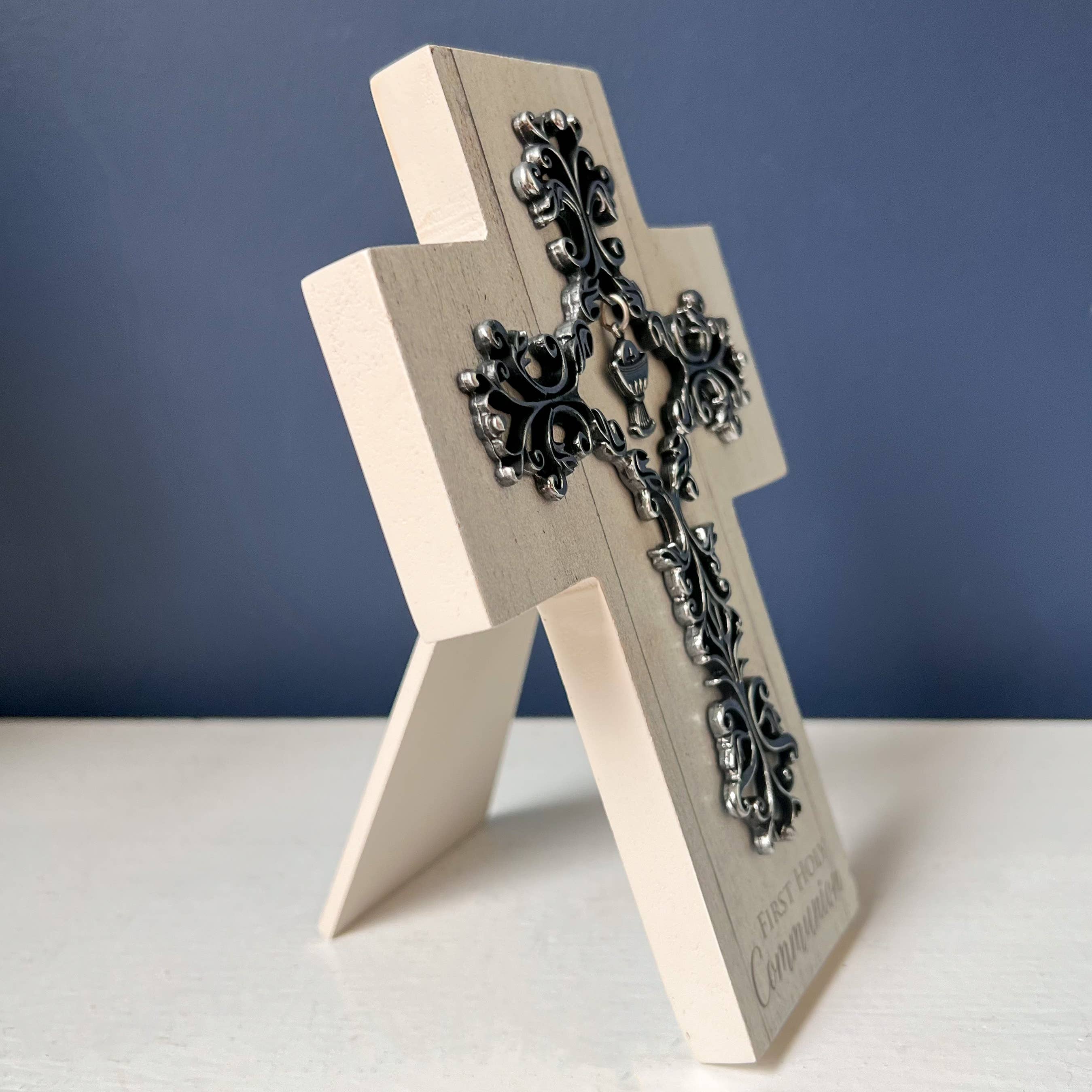 Filigree & Wood Communion Cross - Image 3