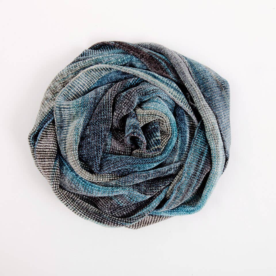 Handwoven Bamboo Chenille Infinity Scarf - Image 2
