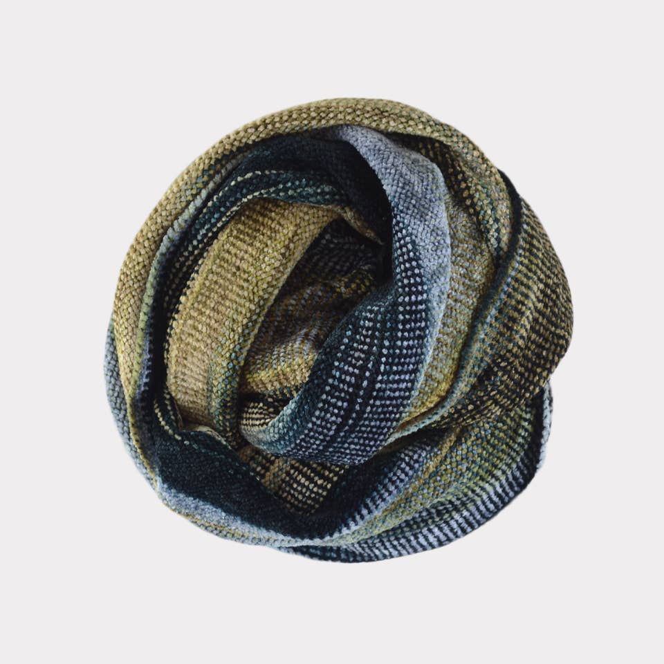 Handwoven Bamboo Chenille Infinity Scarf - Image 5