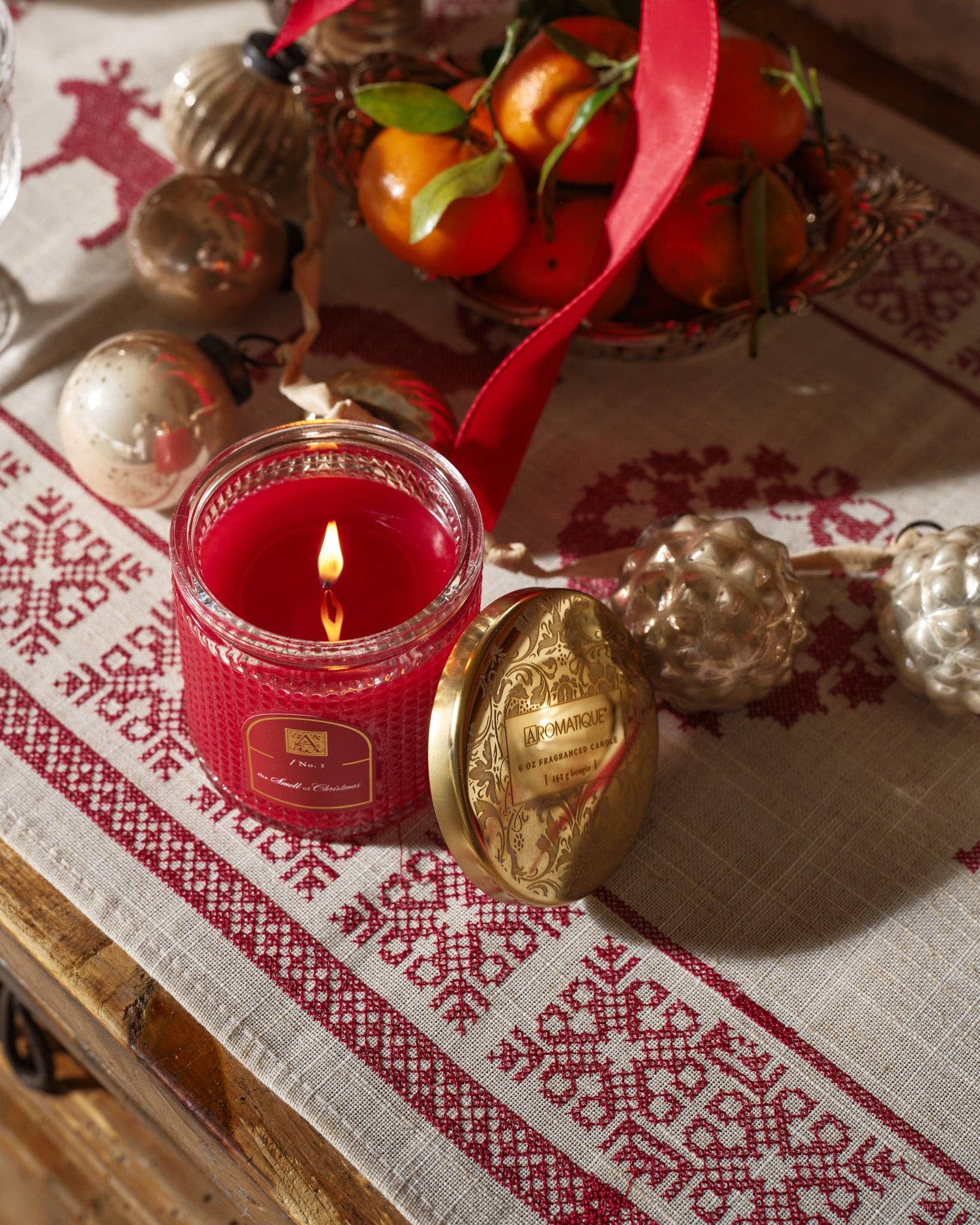 The Smell of Christmas® - Textured Glass Candle - Image 2