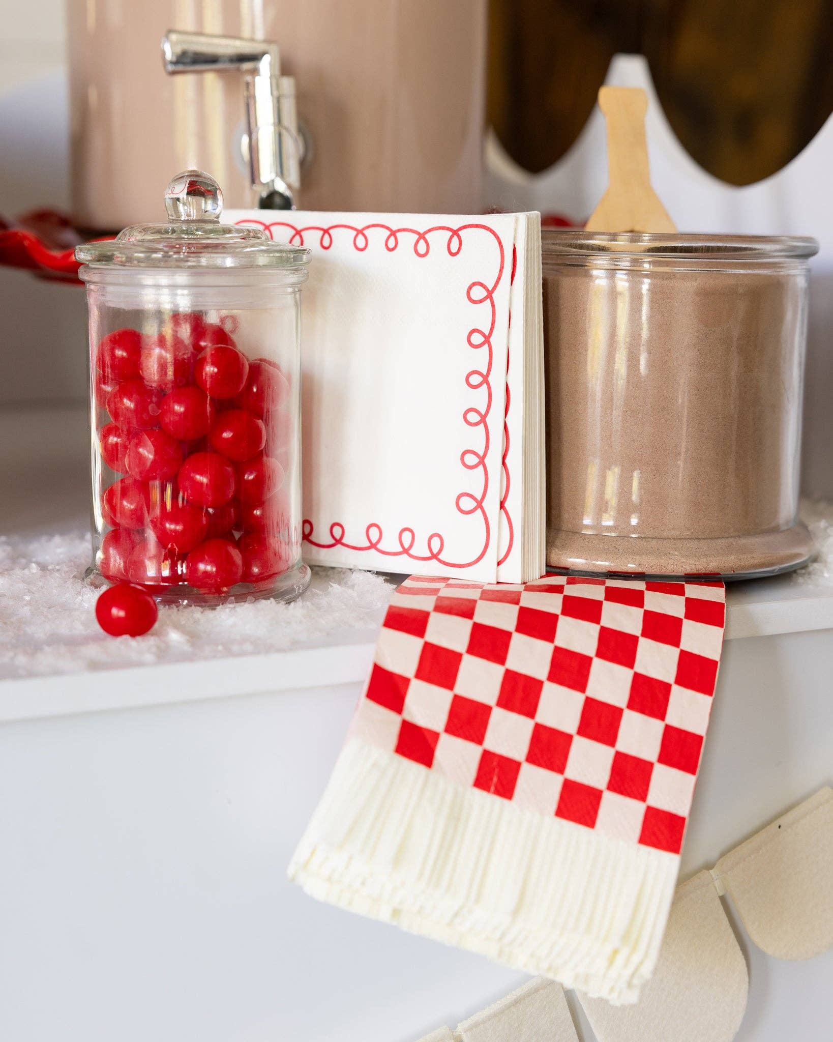 BEC1138 - Red and Cream Scallop Border Paper Cocktail Napkin - Image 2