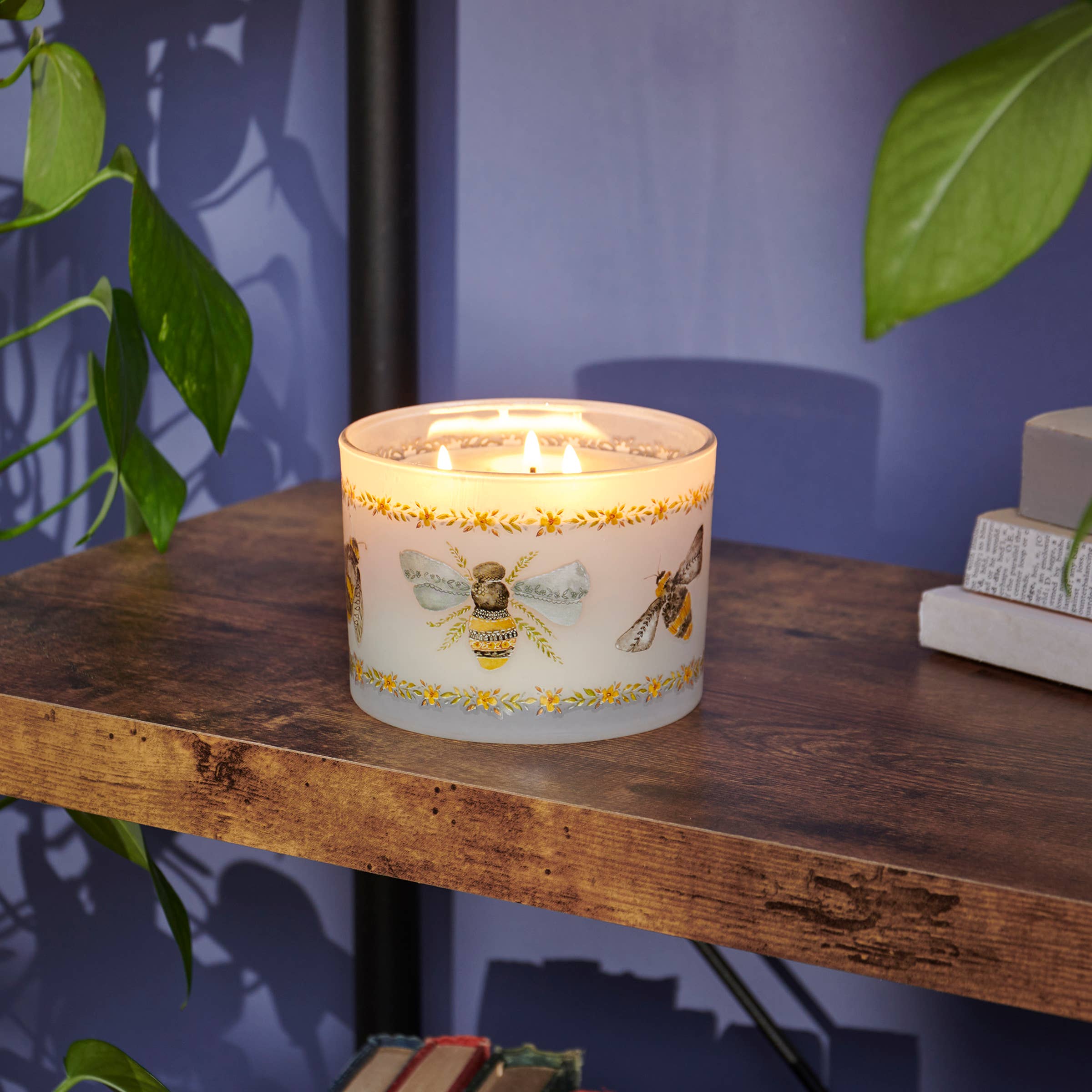 Bees Candle - Image 5