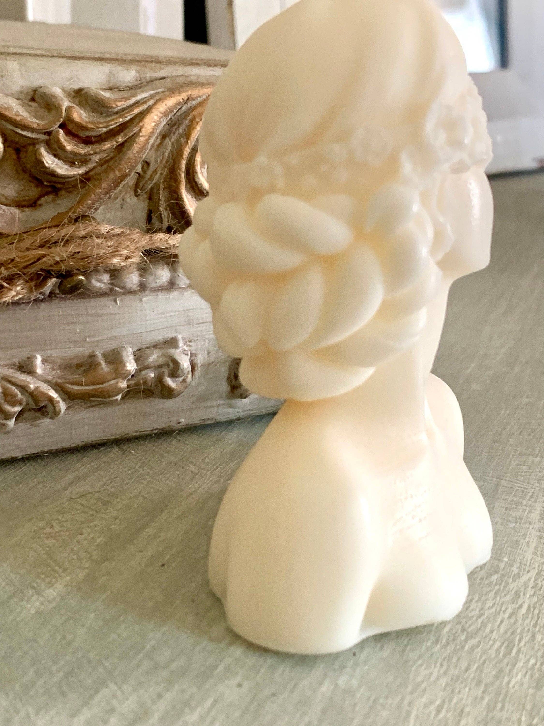 Mini Female Bust Candle - Image 3