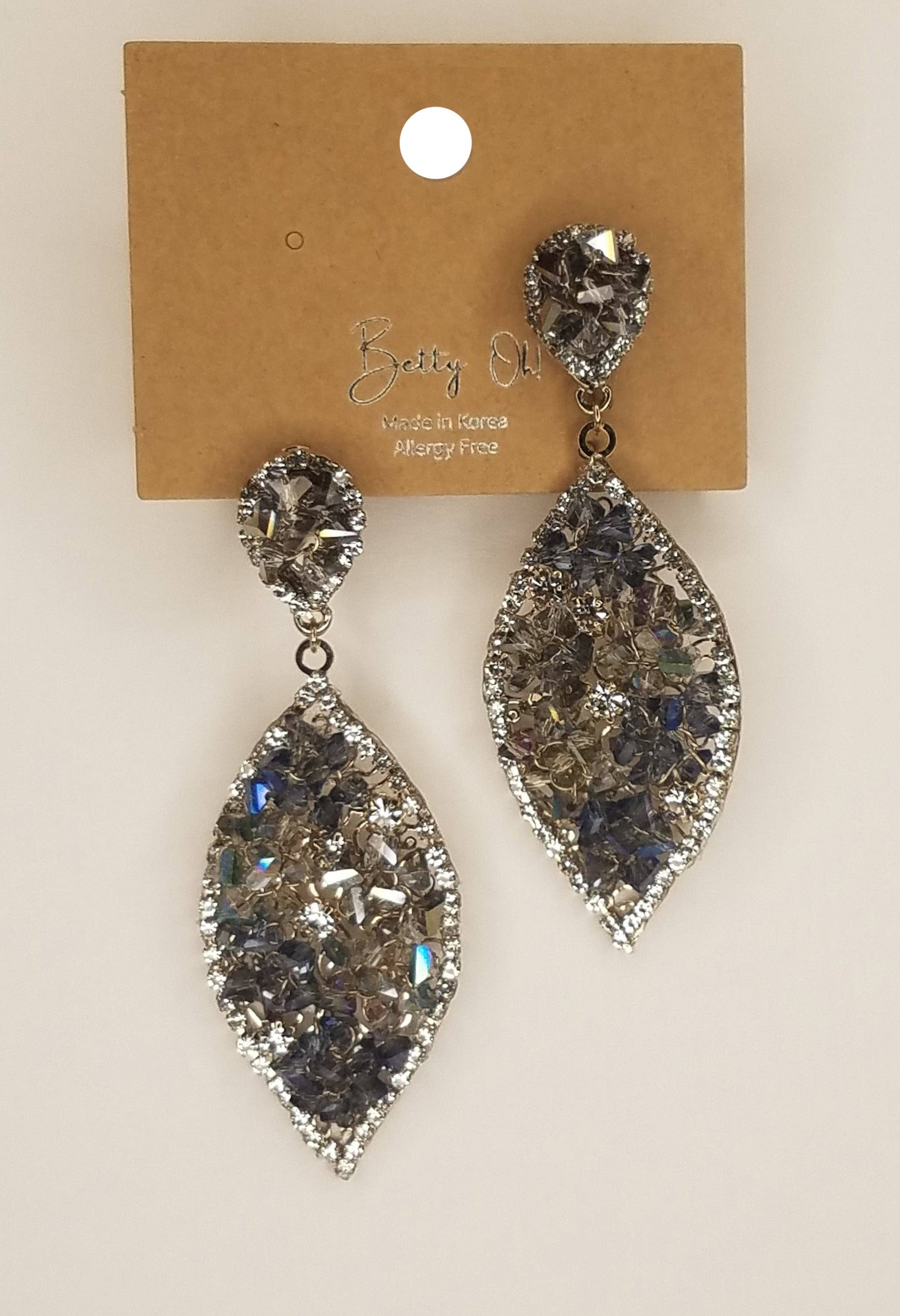 Crystal Decorated Handmade Dangle Earring - Image 2