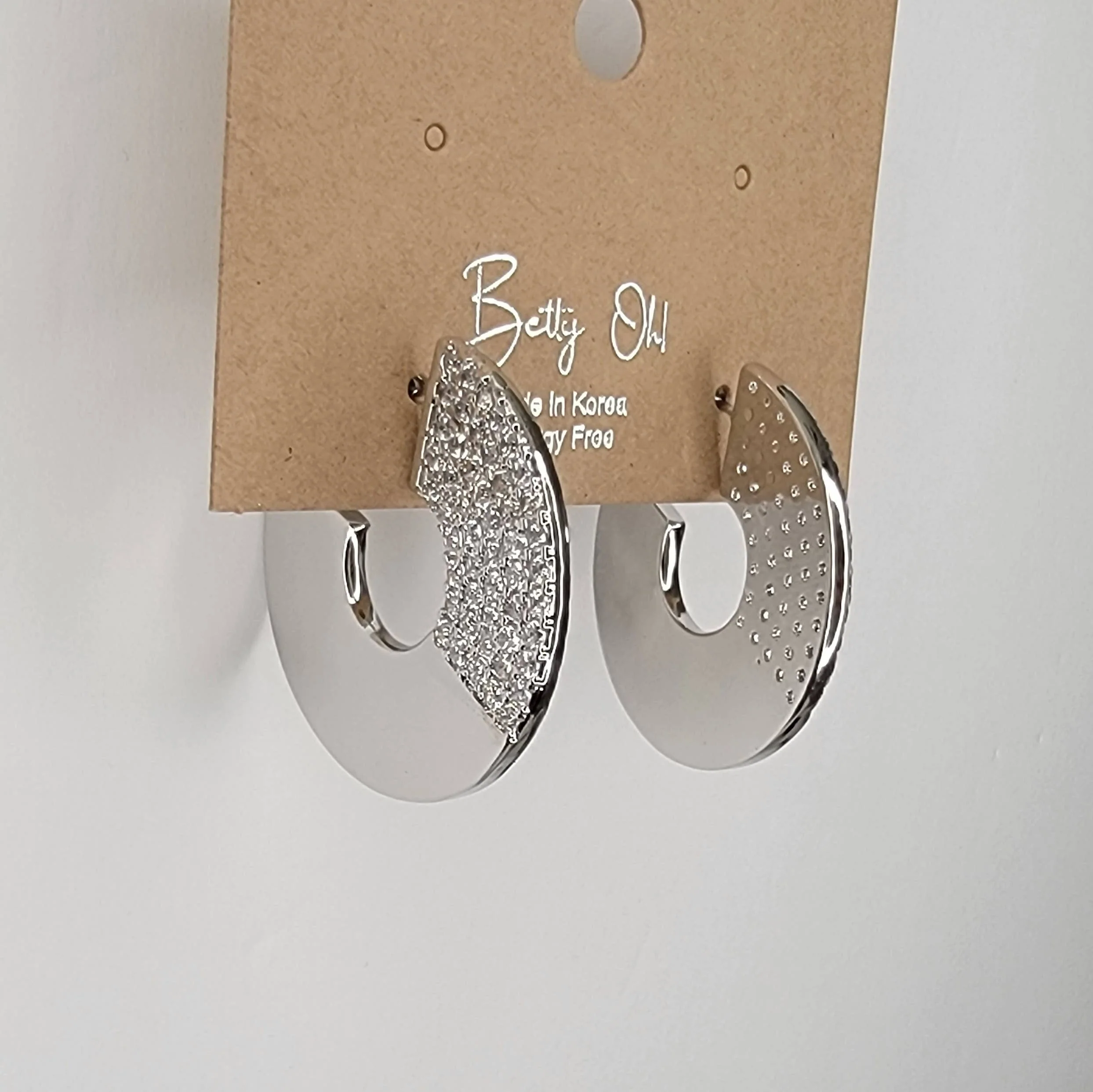 CZ CIRCLE HOOP-Large with Post - Image 5