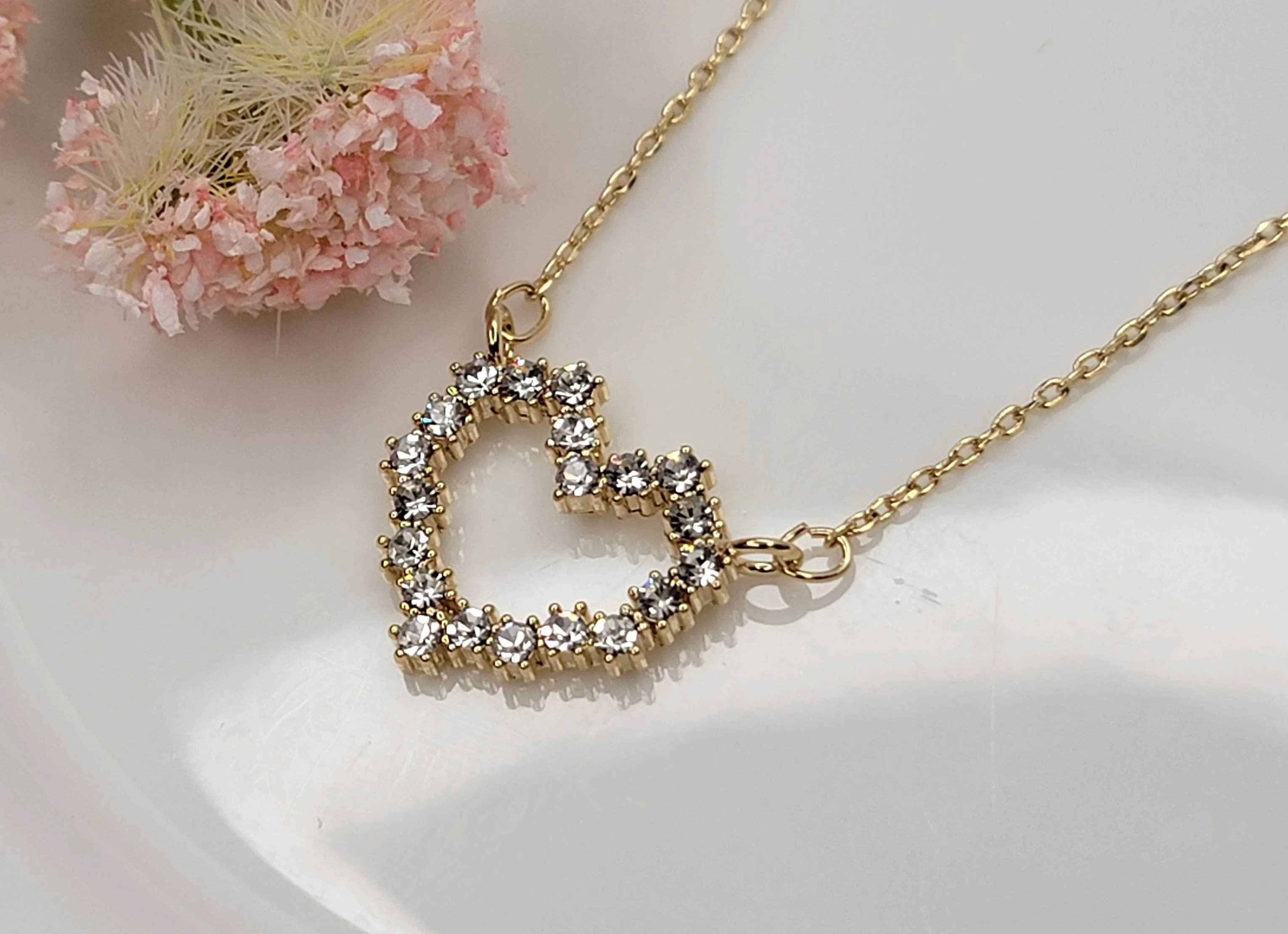 DELICATE HEART NECKLACE - Image 6
