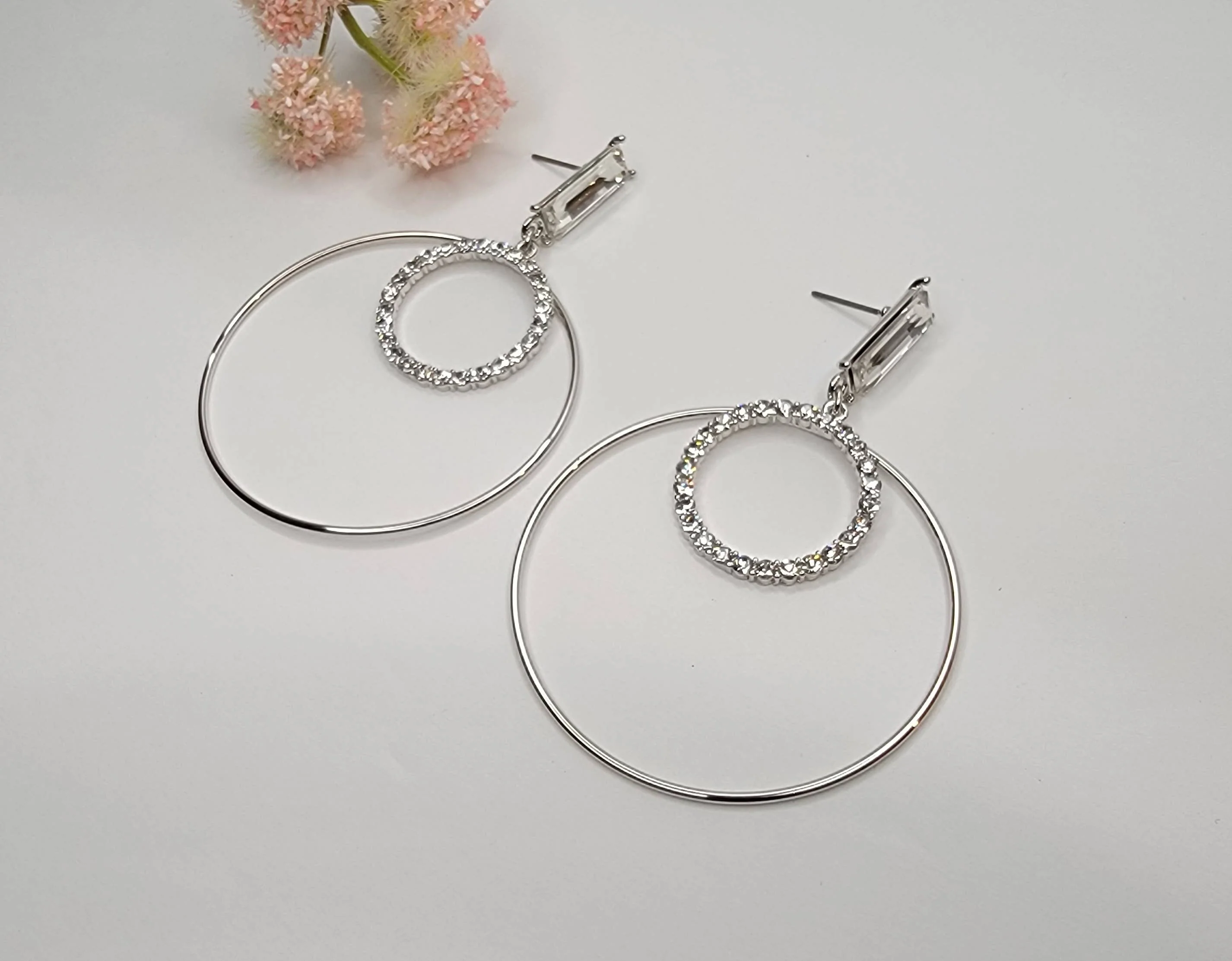DOUBLE ROUND DANGLE EARRINGS. - Image 6