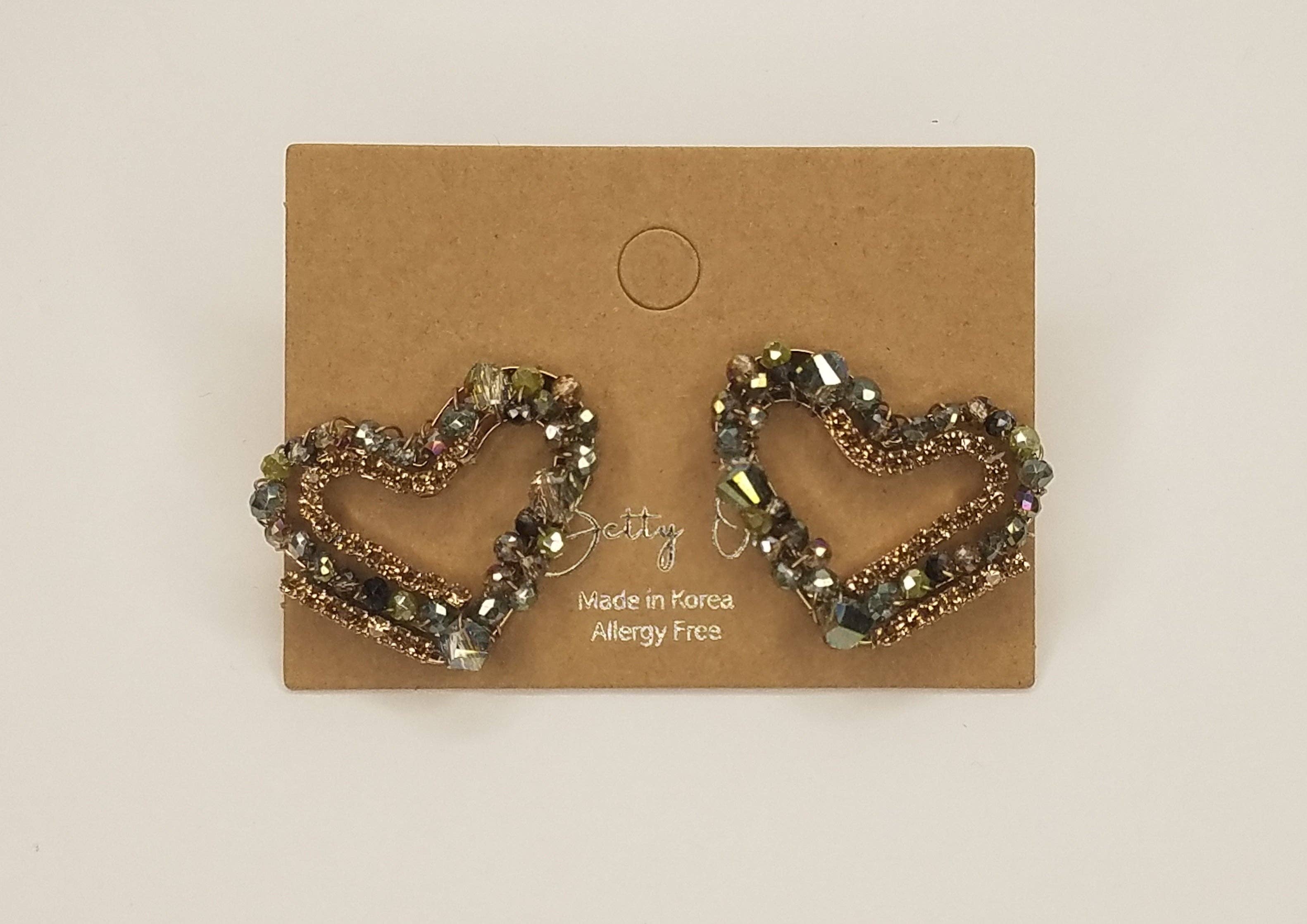 Handmade Beaded Heart Earring - Image 3