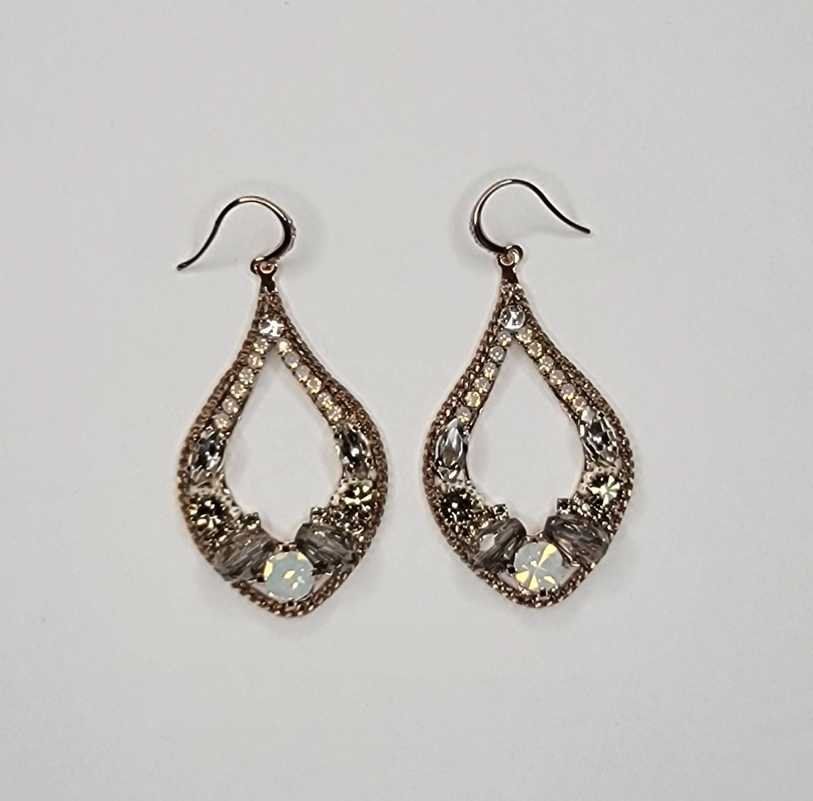 Handmade Dangle Earring-BLUE AND OPAL - Image 2