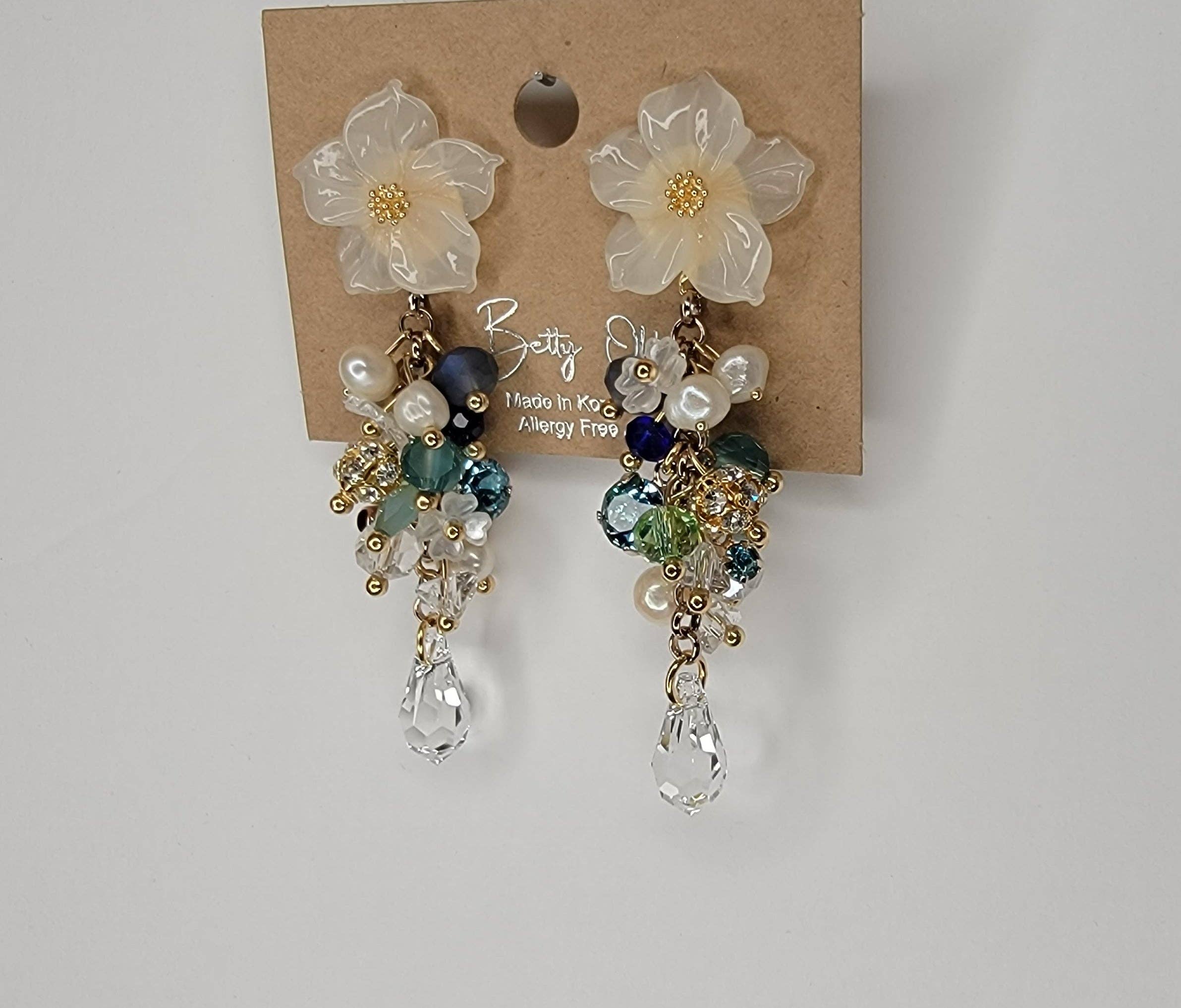 Handmade Dangle Earrings-WHITE FLOWER - Image 8