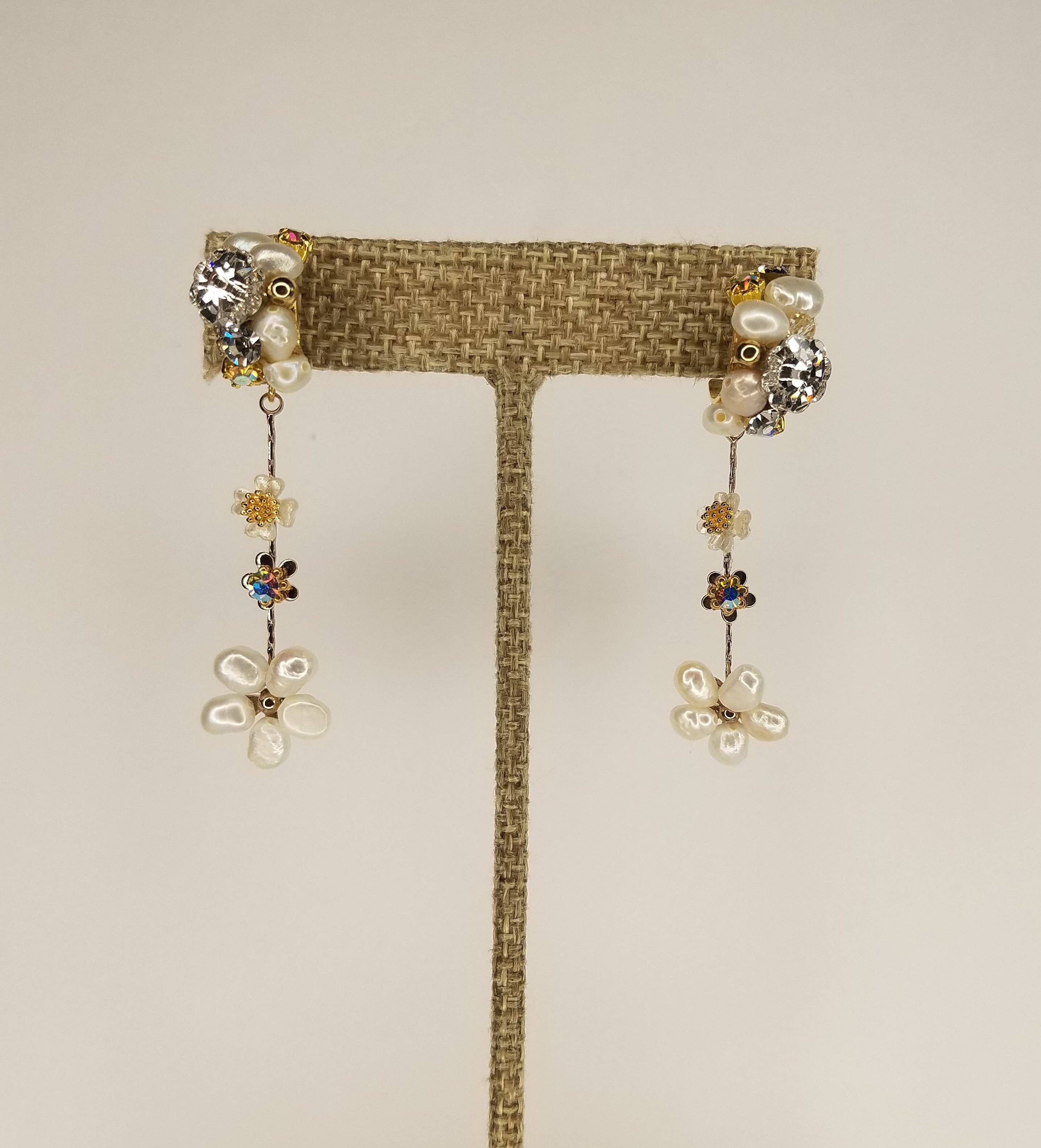 Handmade Flower Decor Drop Earrings - Image 6
