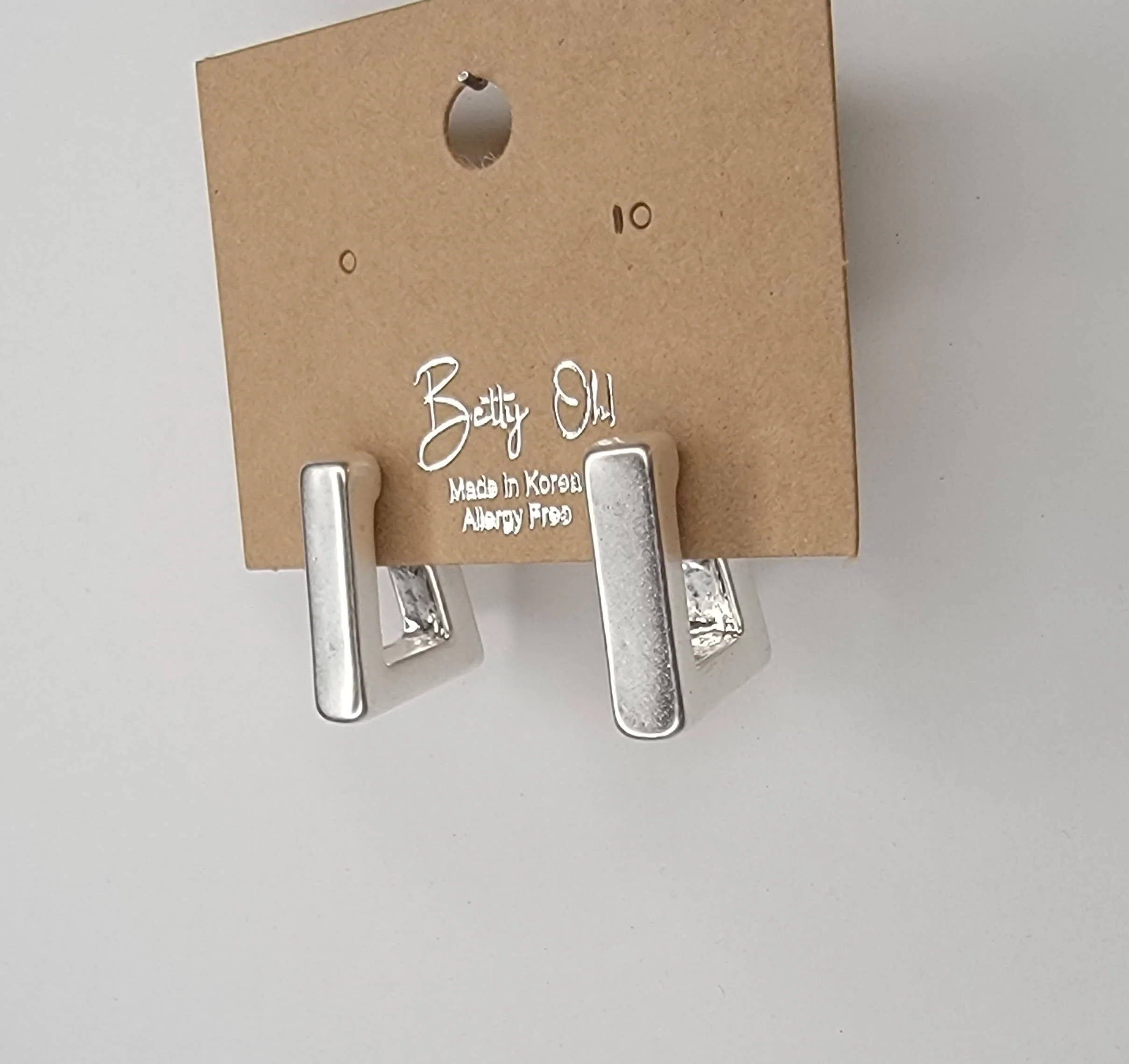 REGTANGLE HOOP EARRINGS - Image 5