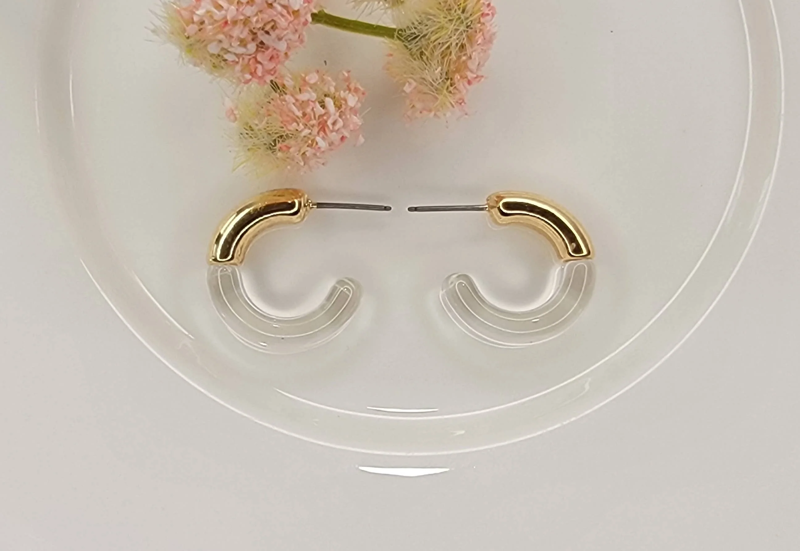 TWO TONE HOOP EARRINGS. - Image 3
