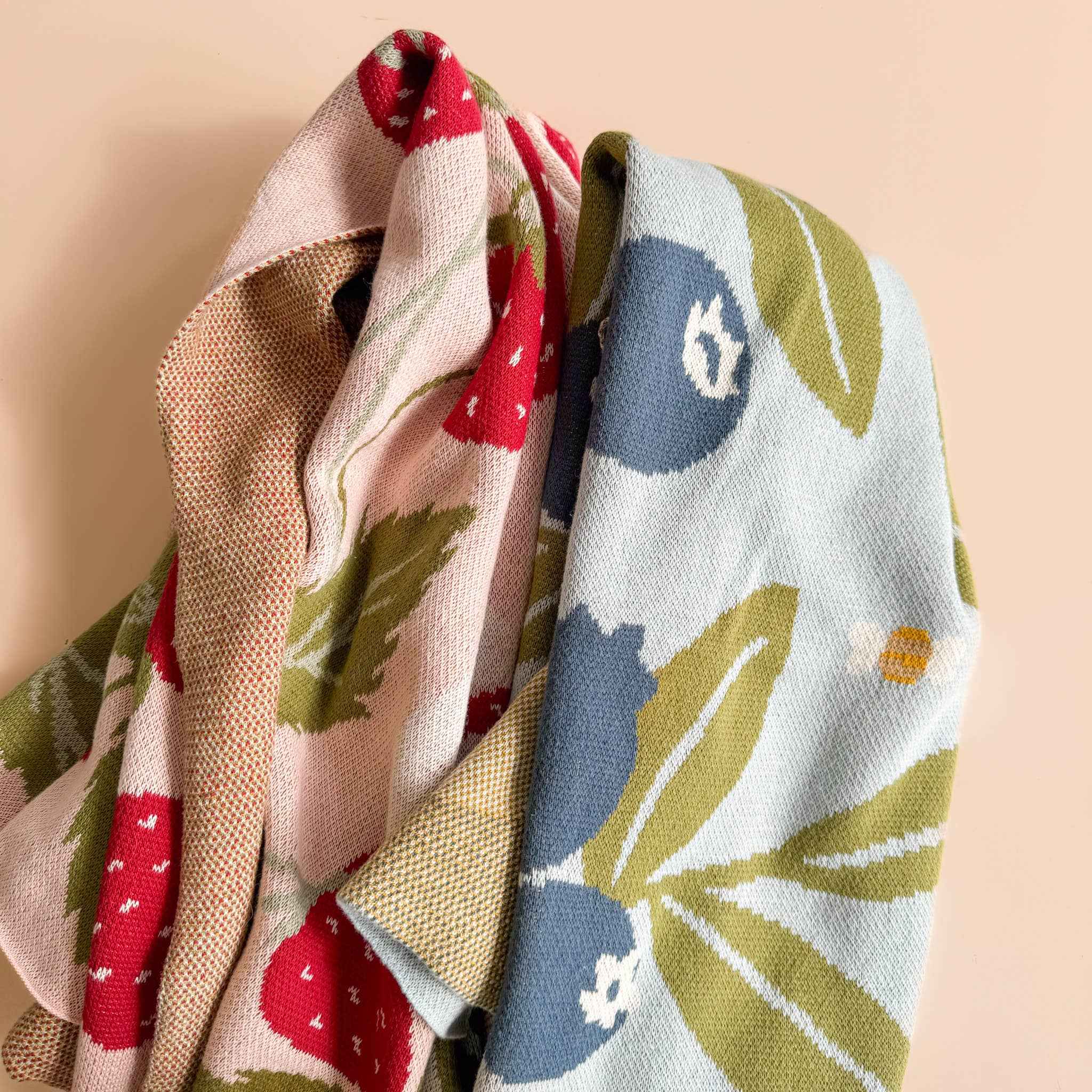 Blanket Blueberry Bear Bee Organic Cotton - Image 9