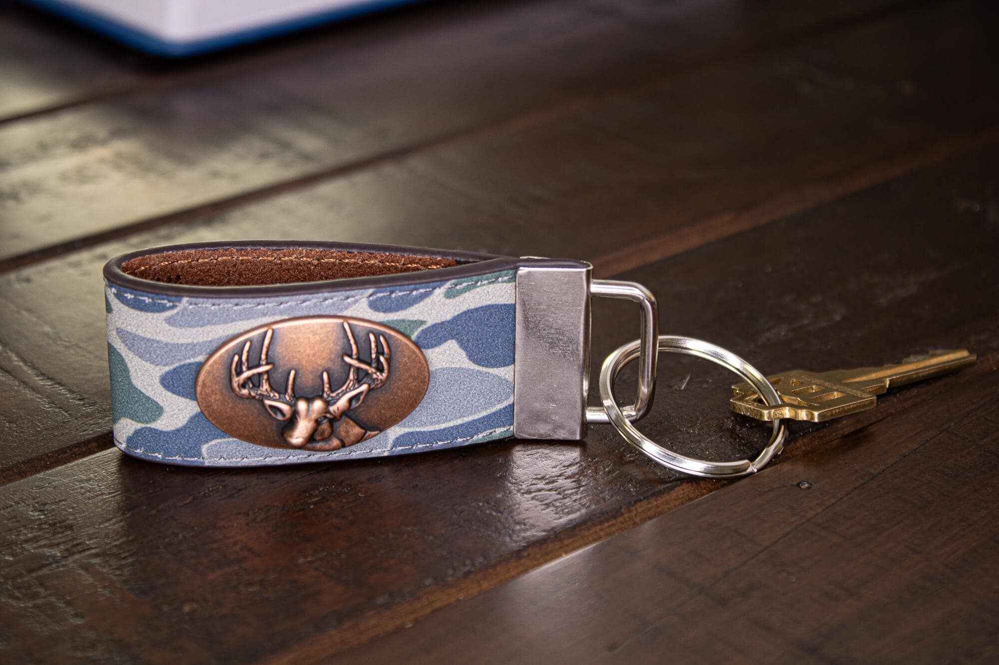 Buck Hunting Camo Leather Loop Keychain.: Brown/Tan Camo - Image 4