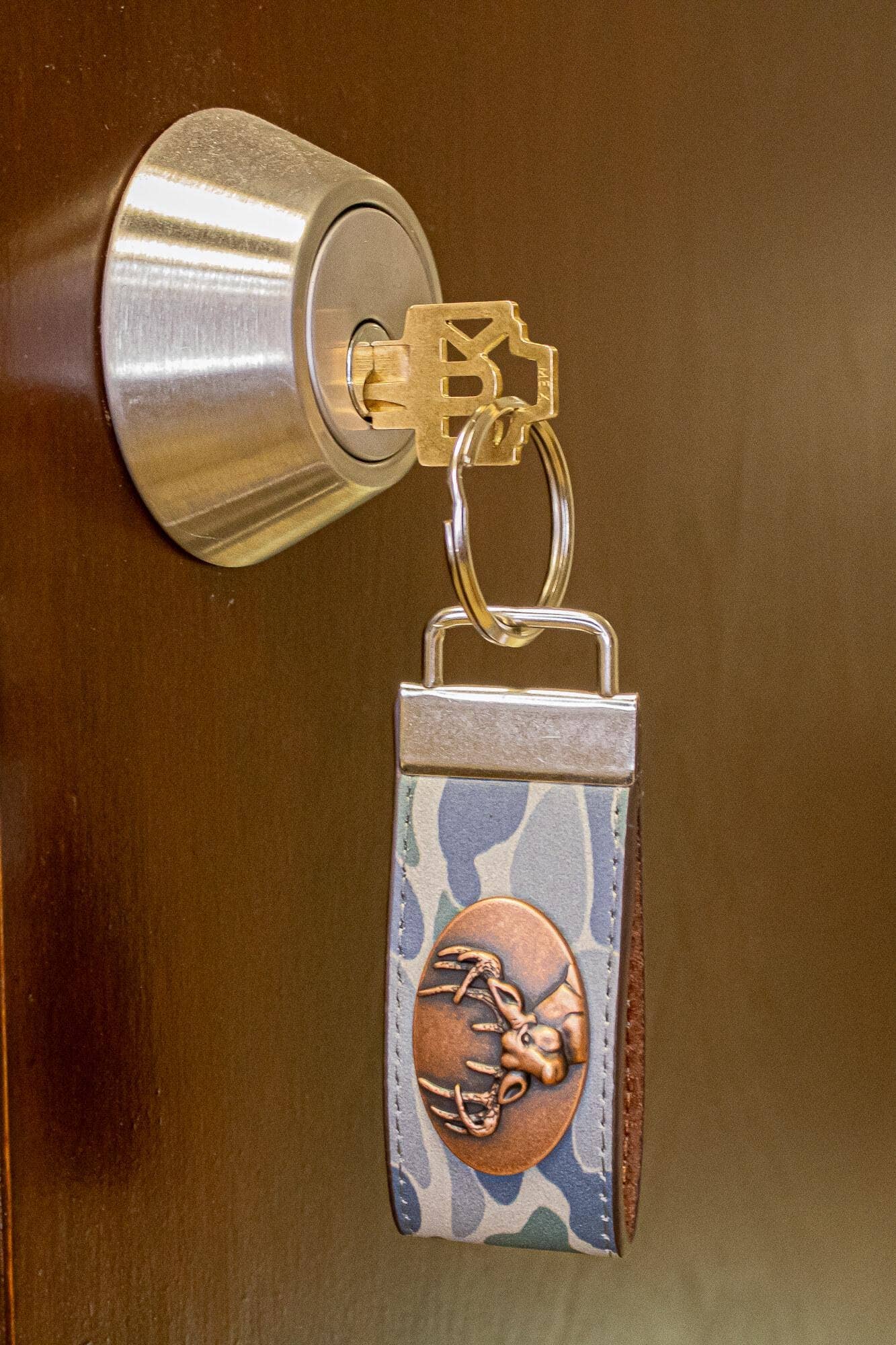Buck Hunting Camo Leather Loop Keychain.: Brown/Tan Camo - Image 8
