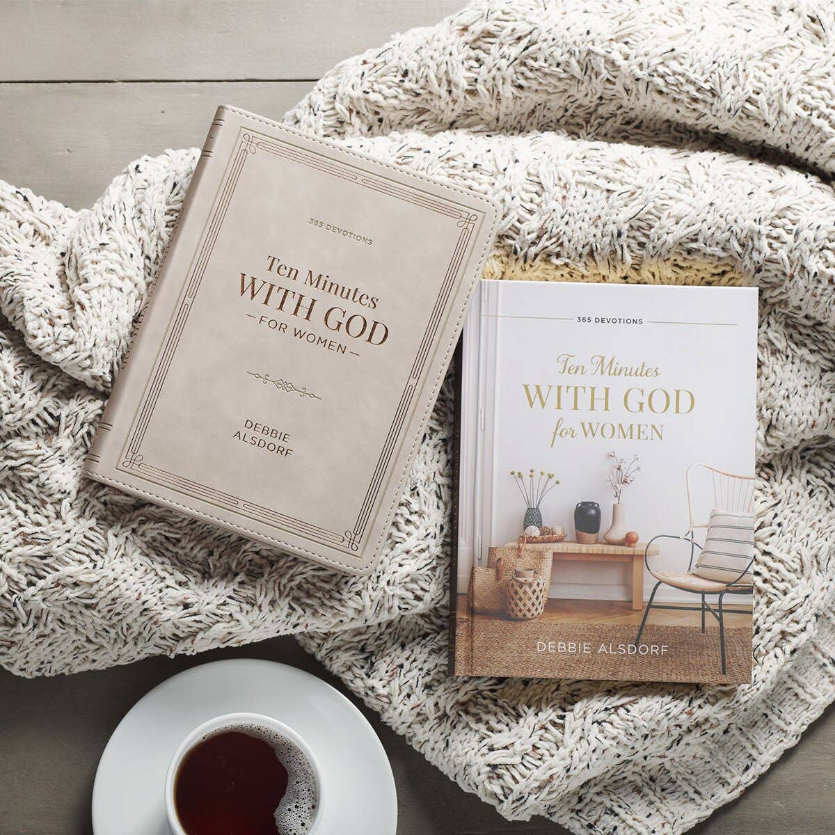 Devotional 10 Minutes with God for Women Hardcover - Image 4