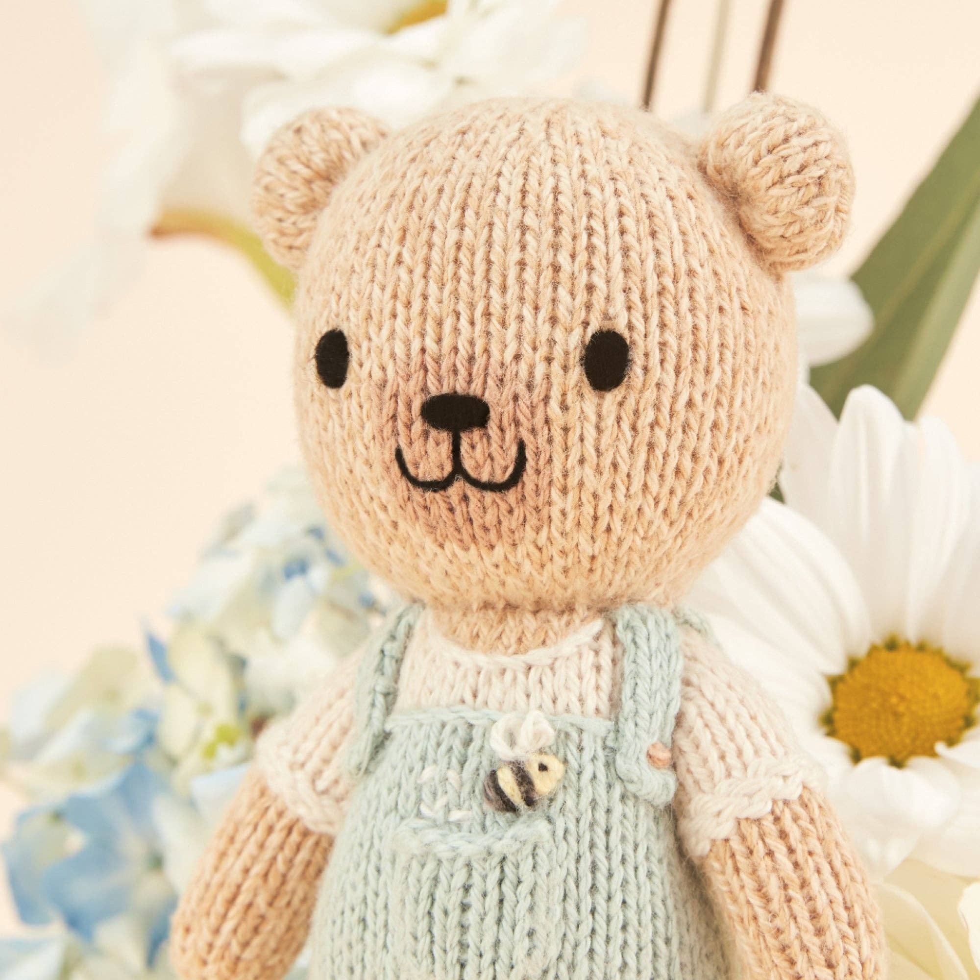 Tiny Charlie the honey bear, gives 10 meals - Image 4