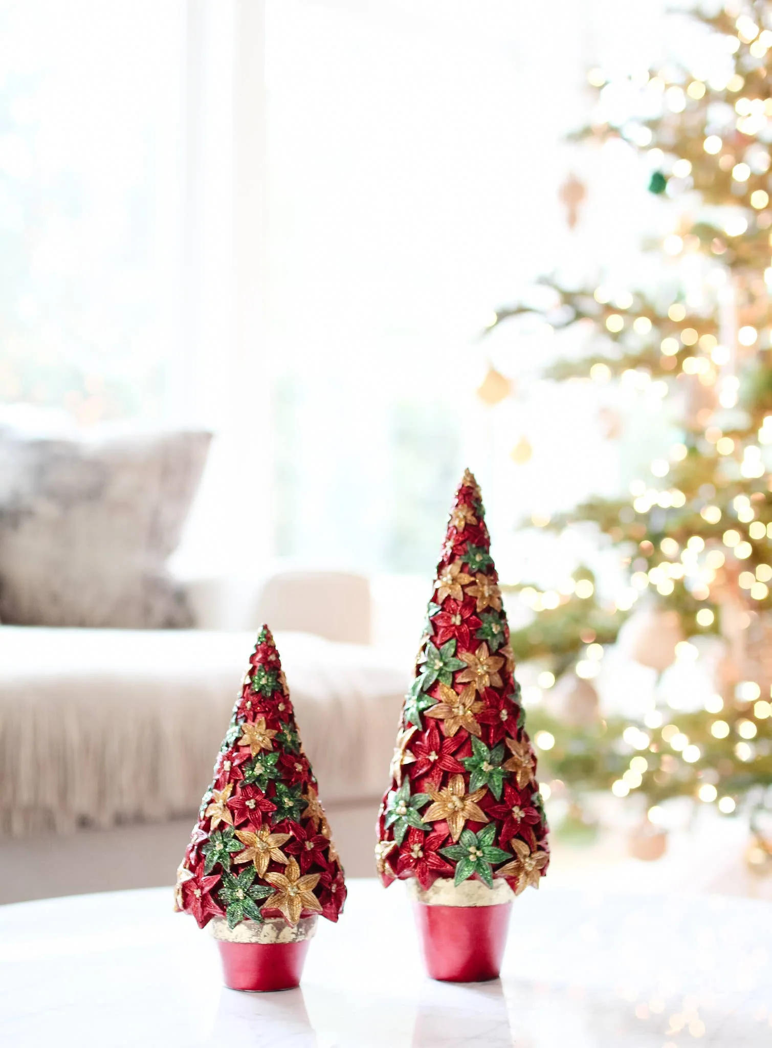 Stargazer Cone Tree (Trad. Red)