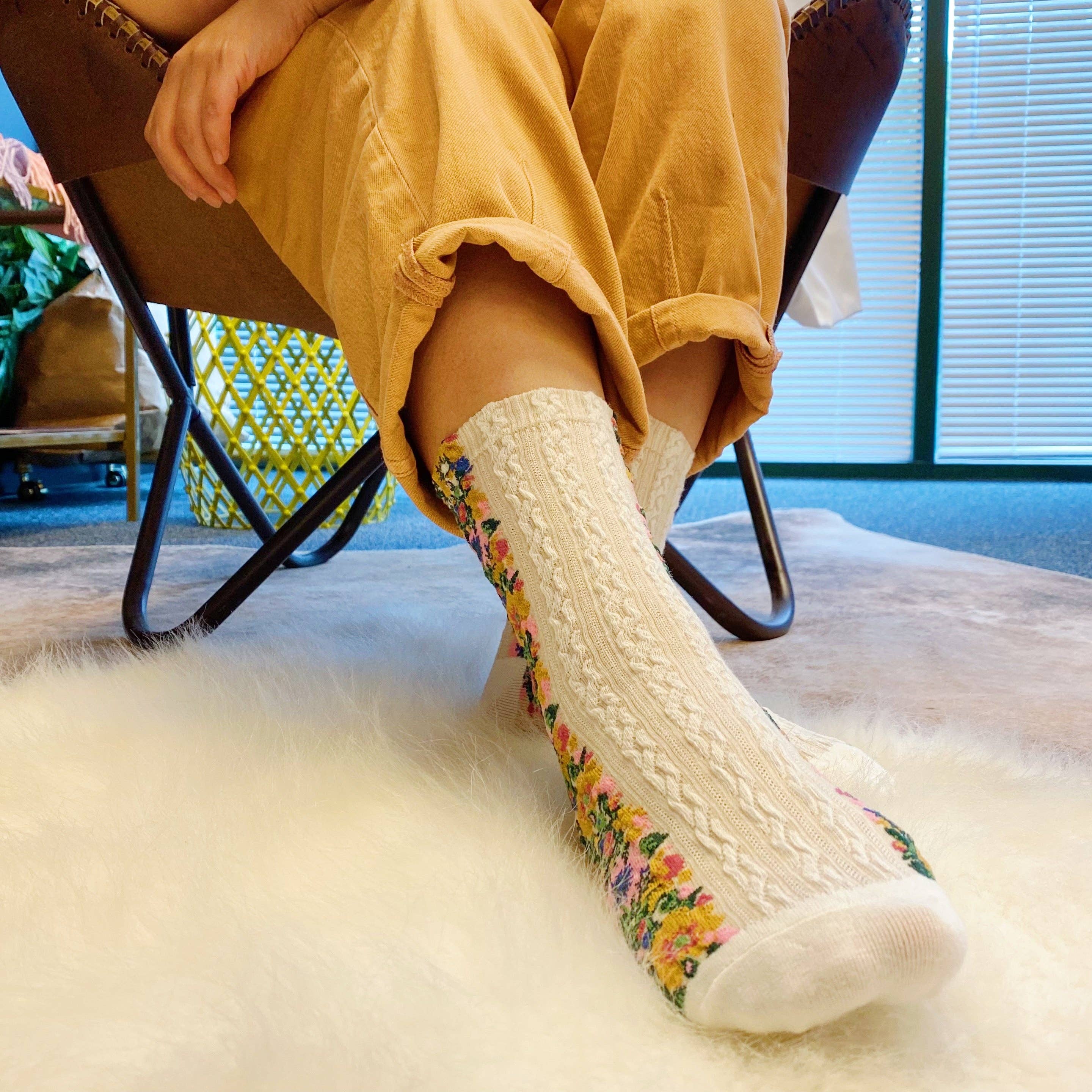 Noble Floral Beauty Socks - Image 7
