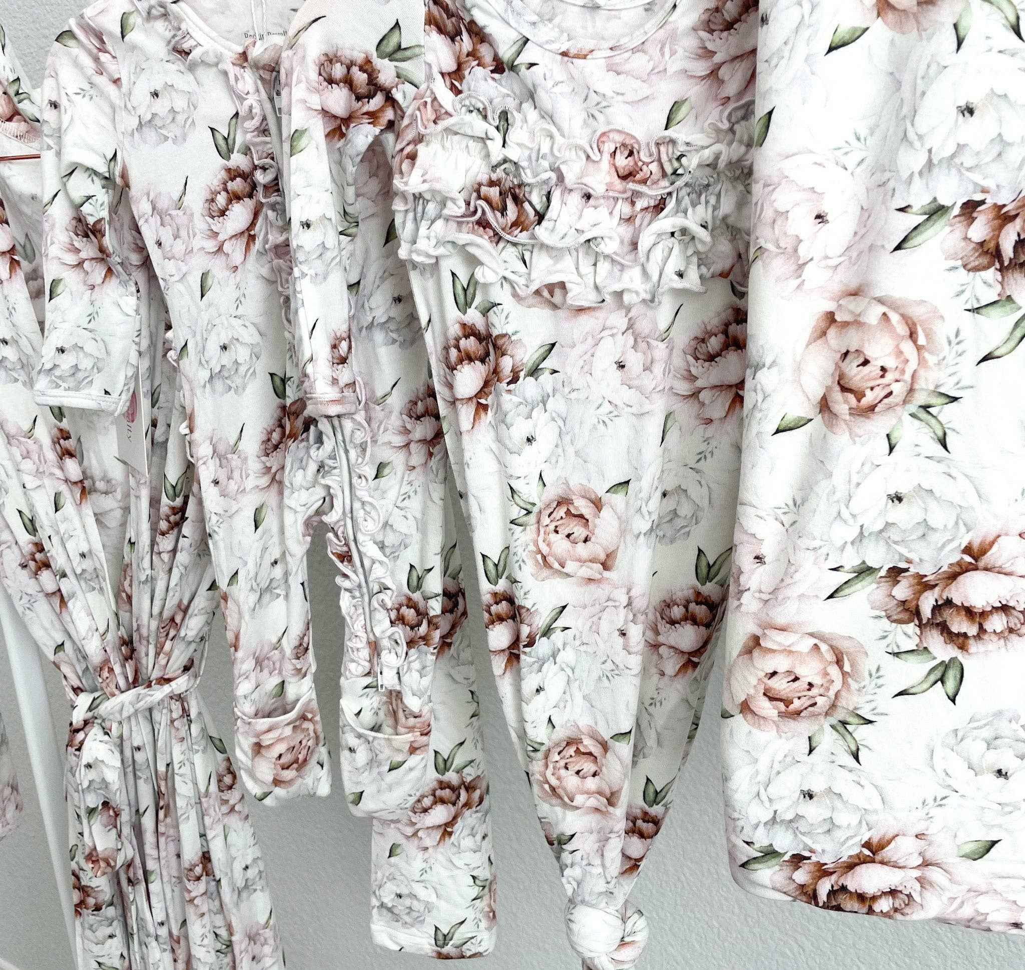 Floral Dreams | Convertible Two Way Zip Footie: 12-18m - Image 4
