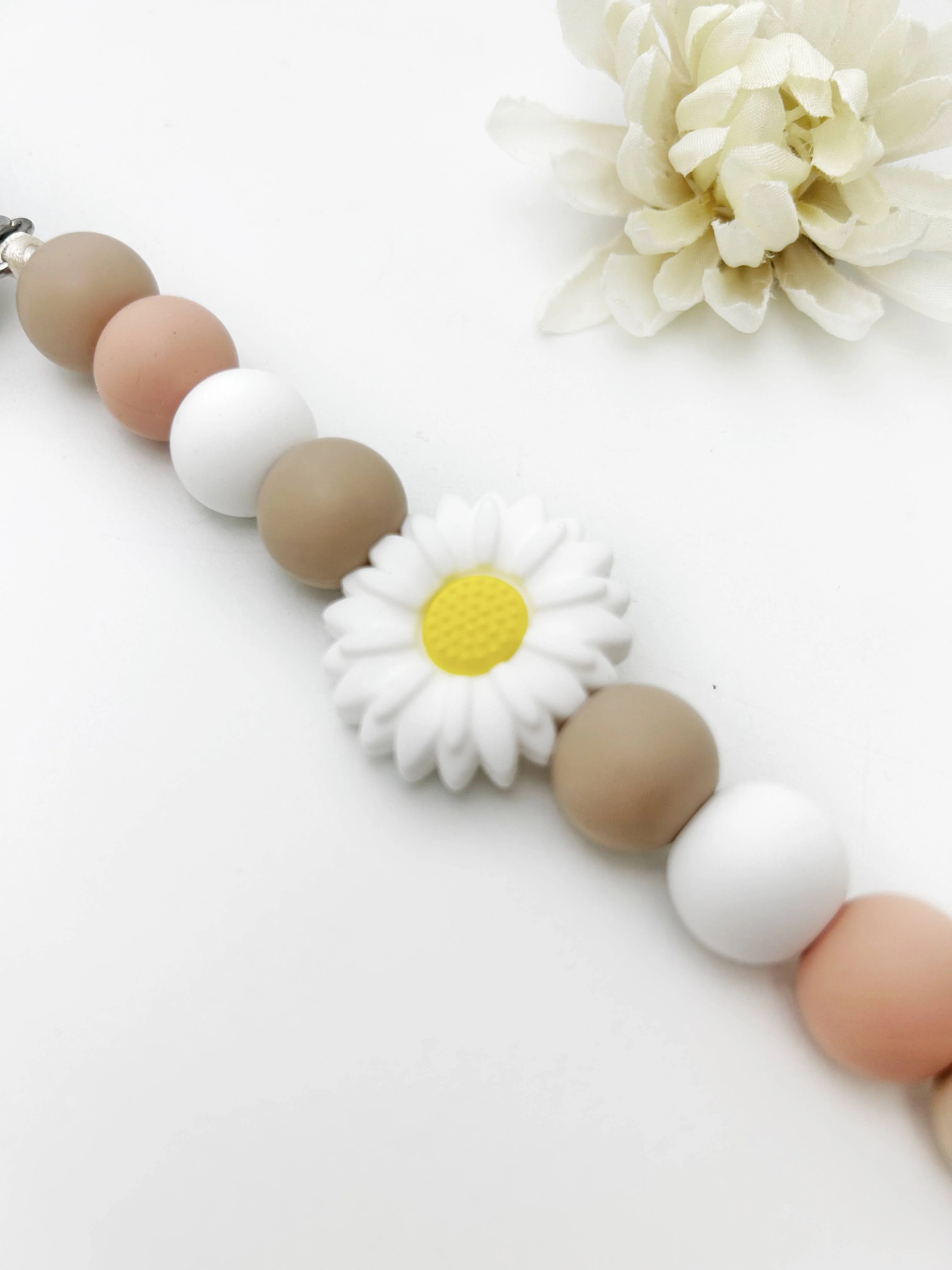 Daisy Flower Silicone Pacifier Clip - Image 3
