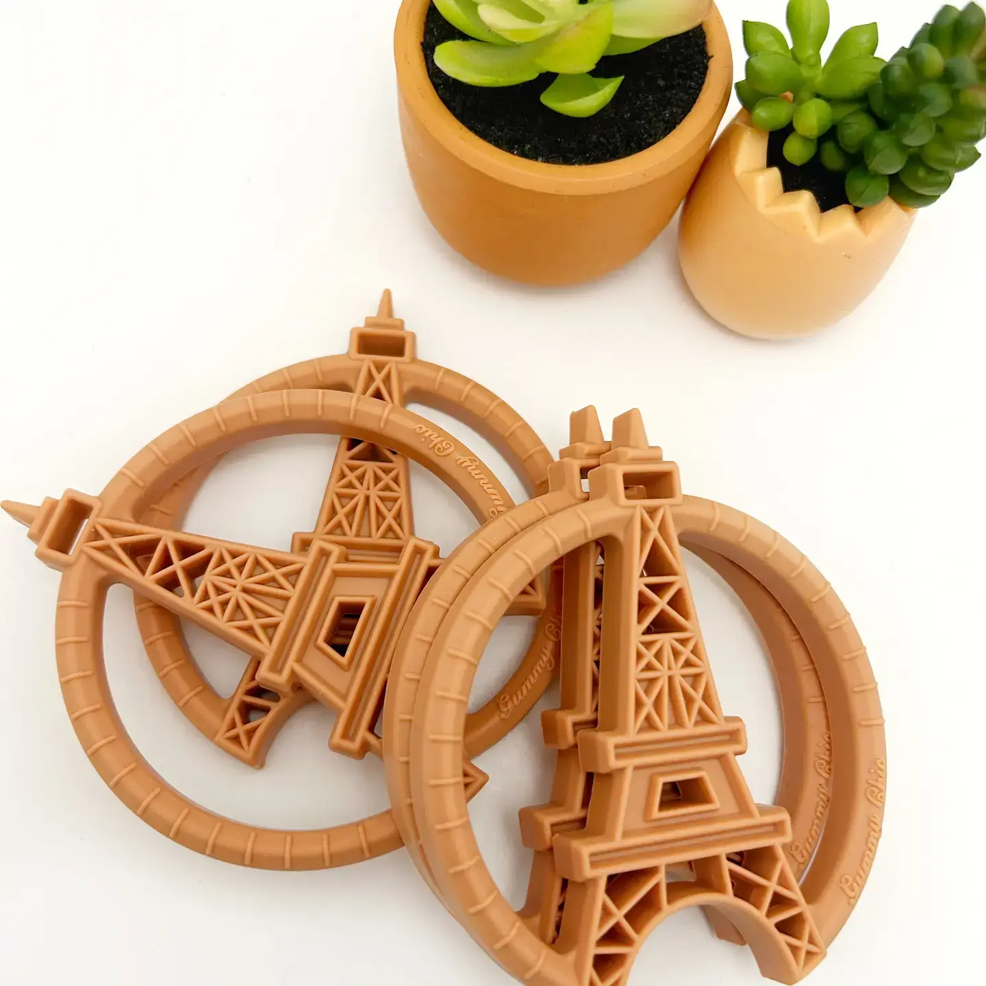 Vintage-inspired Paris Tower Teether - Image 13