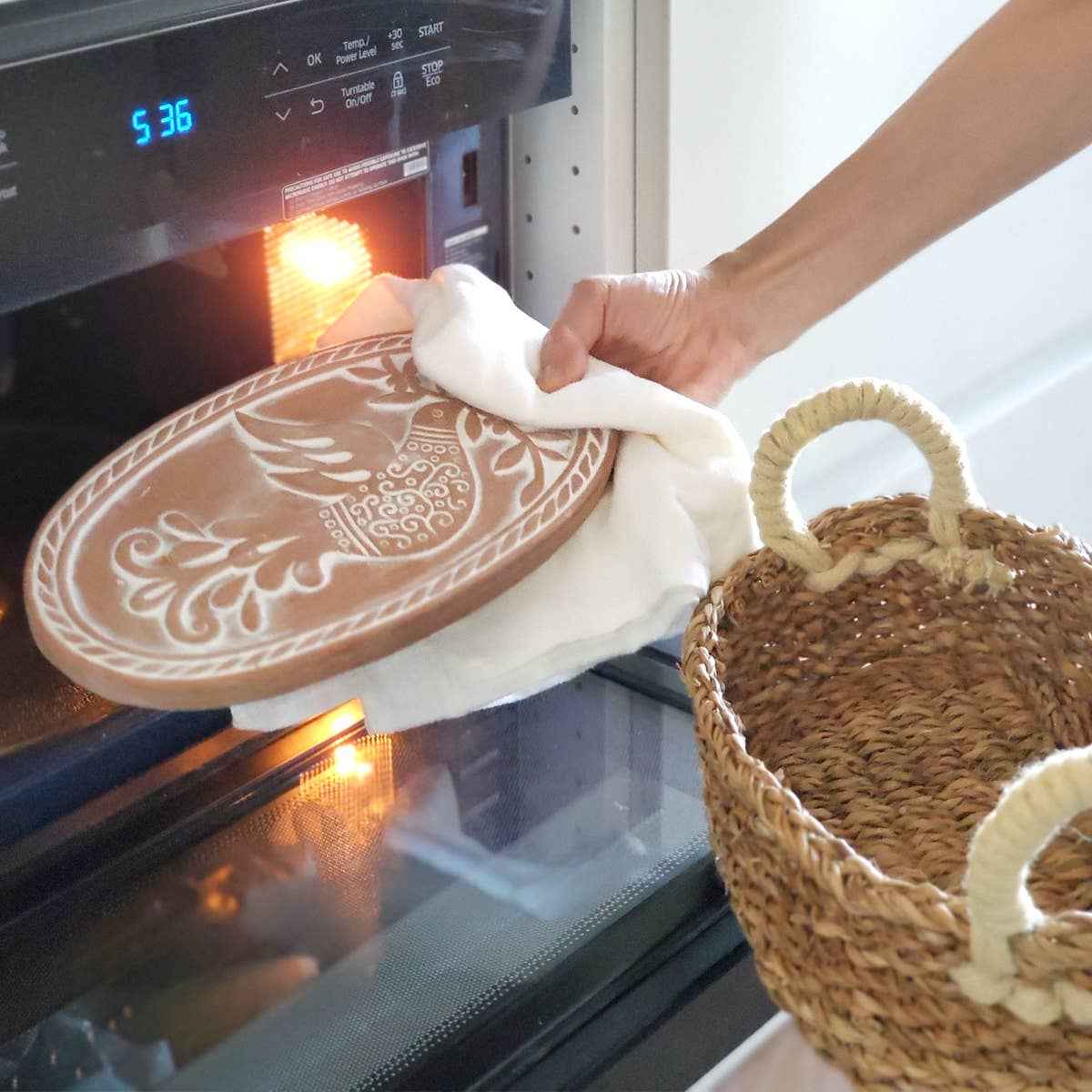 Handmade Bread Warmer & Wicker Basket - Bird Oval - Image 2