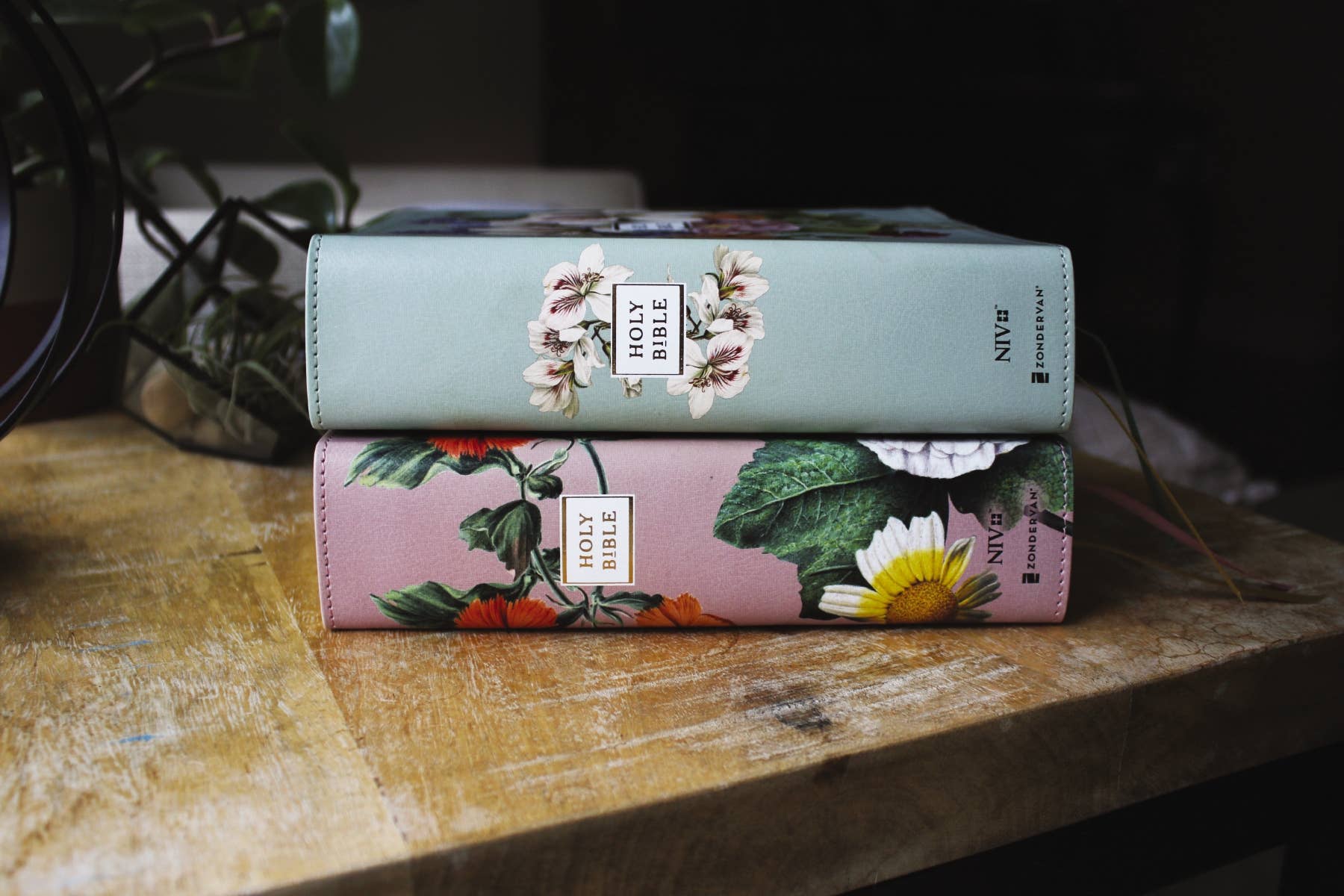 Bible LP Leathersoft Sage Floral - Image 8