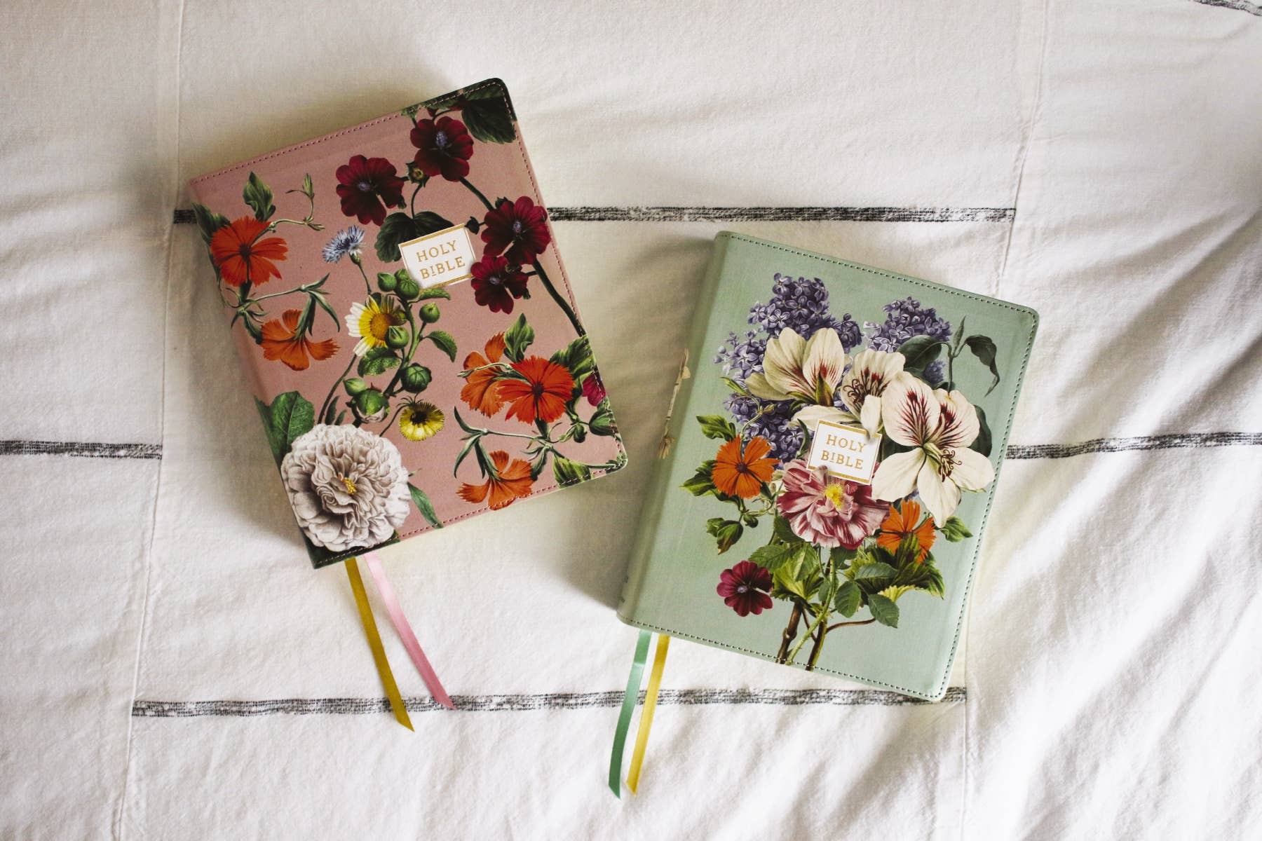 Bible LP Leathersoft Sage Floral - Image 9