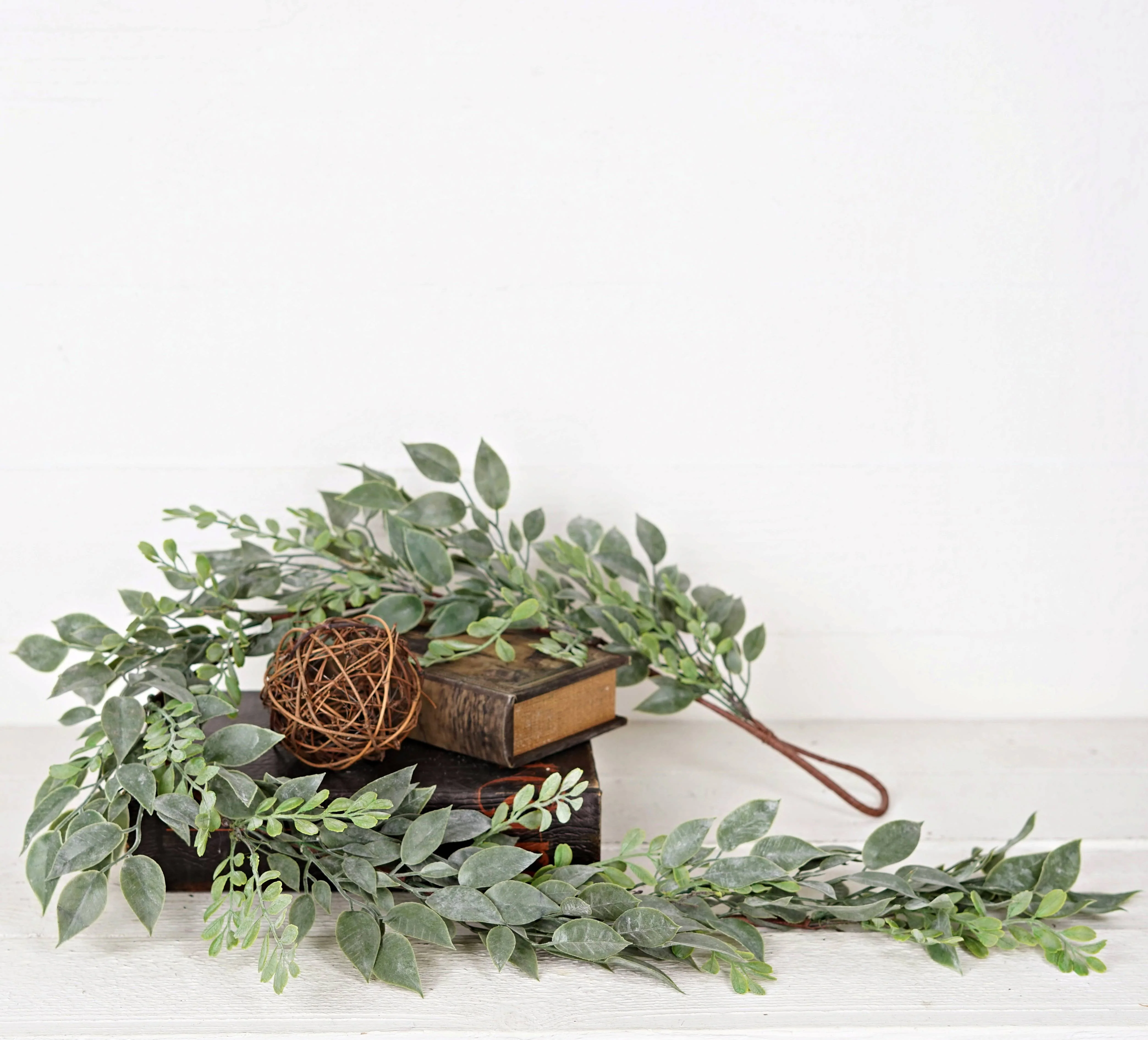 4ft Garland-Flocked Ficus and Boxwood Leaves - Image 4
