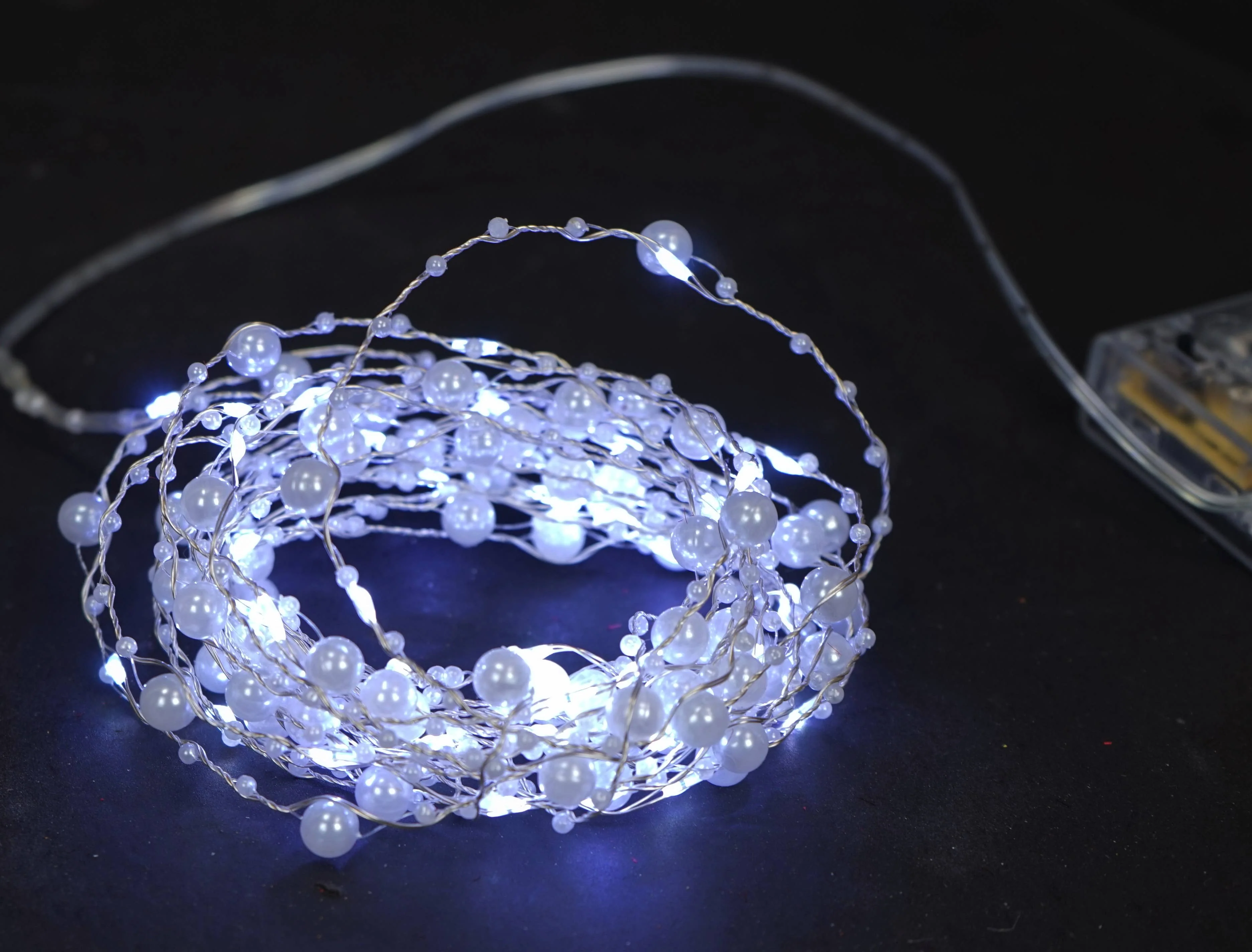 LED Pearl w. buds string light 50lts- Cool White - Image 2