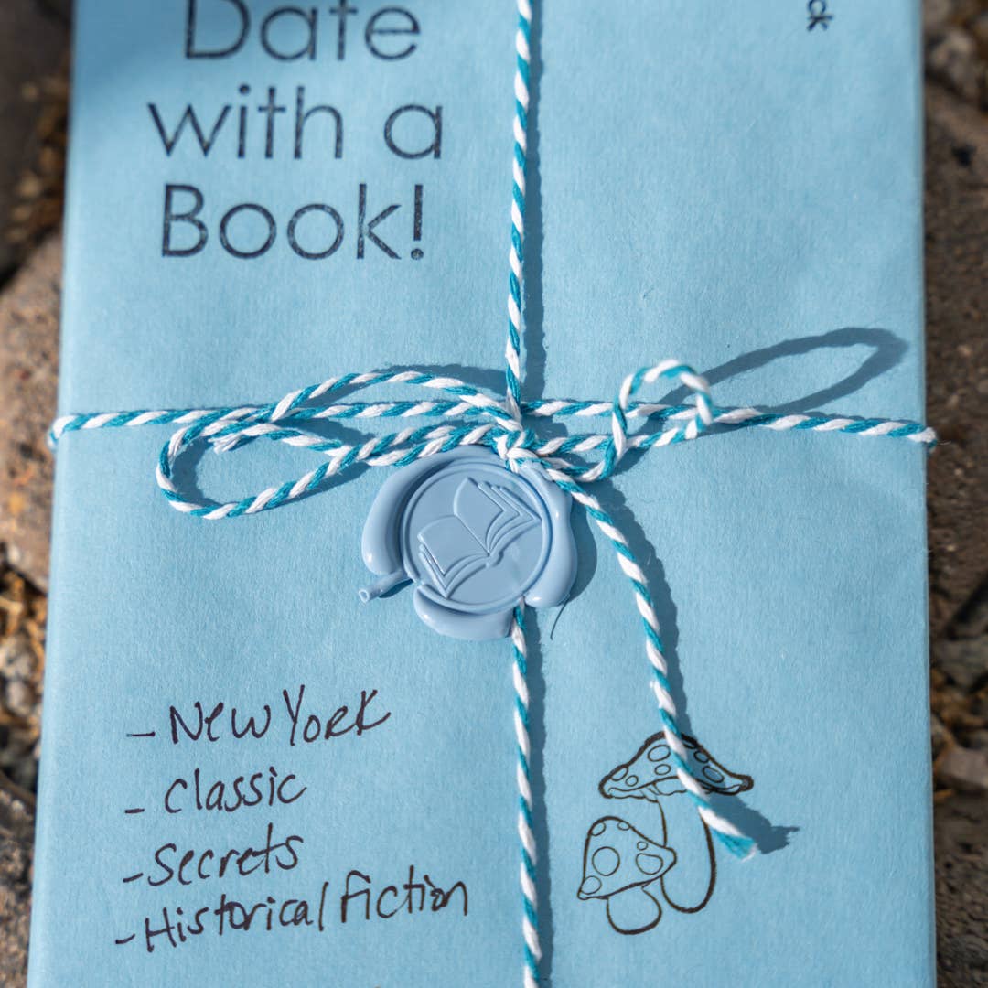 Blind Date With a Book - All Hardback, White wrapping - Image 3