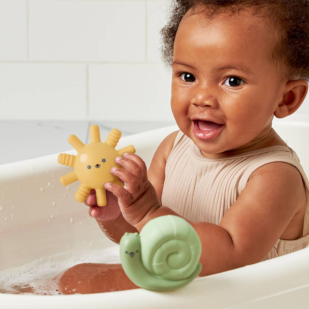 Itzy Squirt™ 4-pack of Soft Bath Toys - Image 6