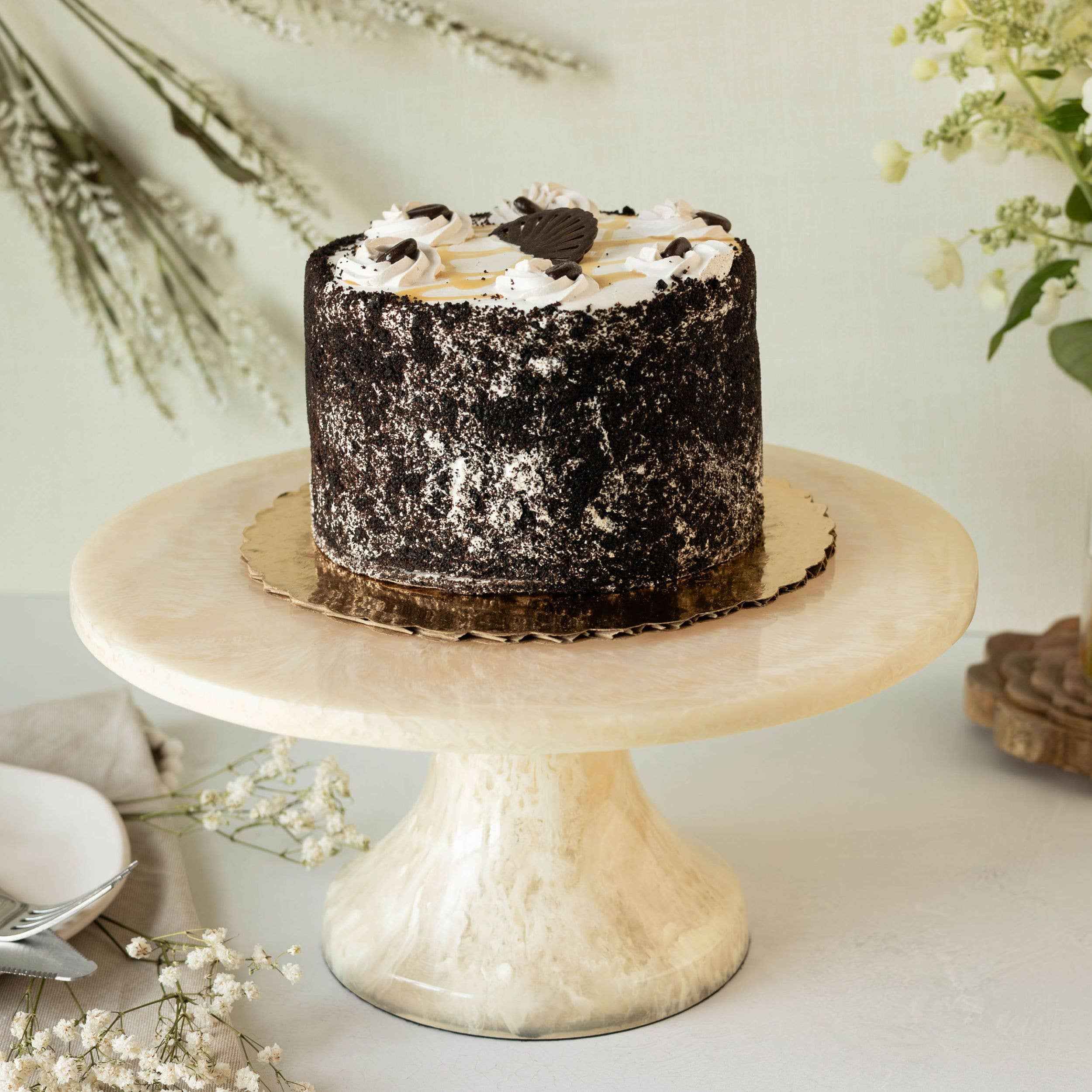 Resin Collection Cake Stand - Cream