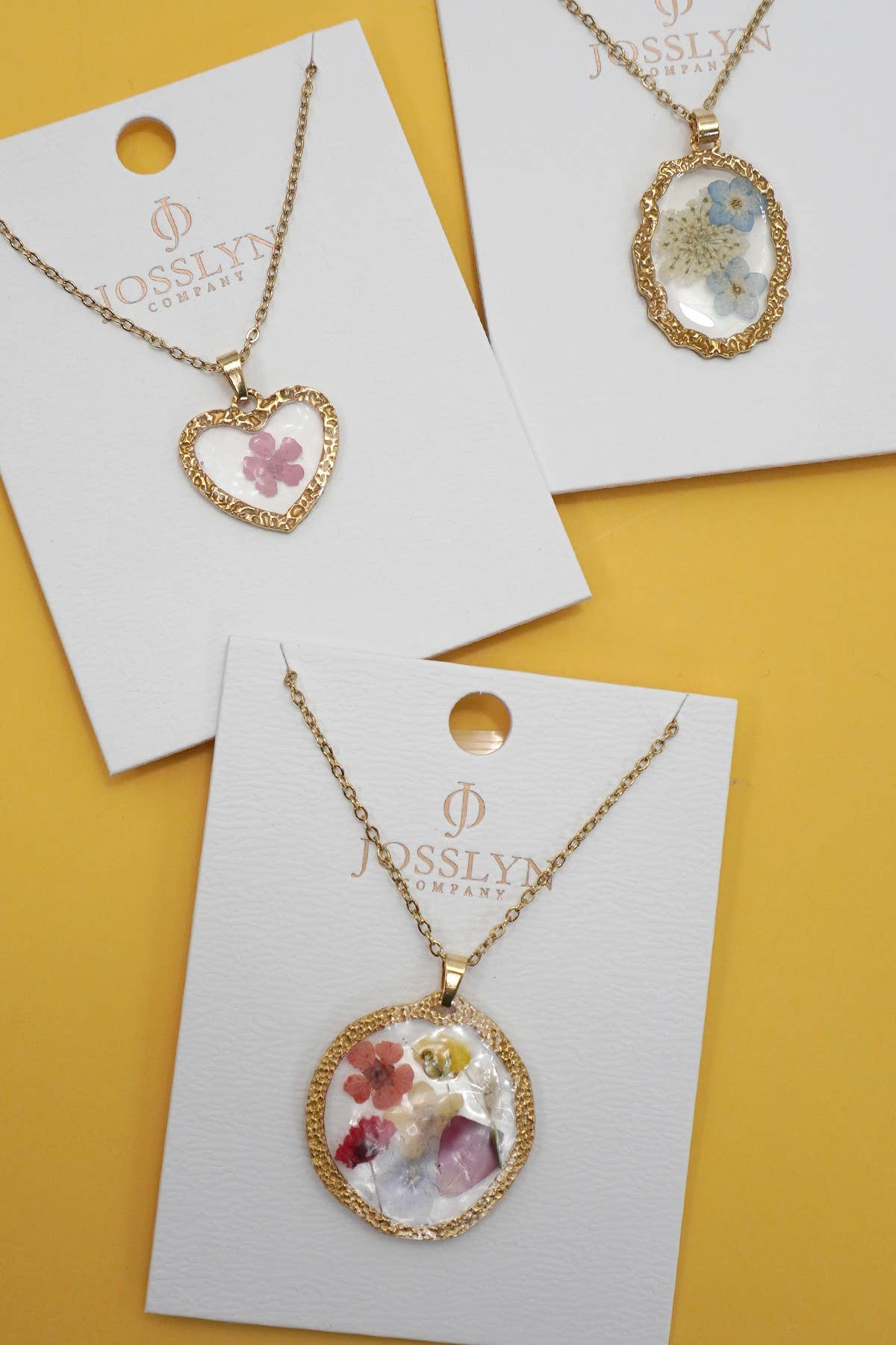 18K STAINLESS STEEL TARNISH FREE FLOWER NECKLACE | 40NK9526 - Image 3
