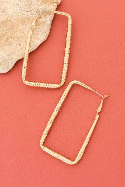 ETCHED RECTANGLE HOOP EARRINGS - Image 2