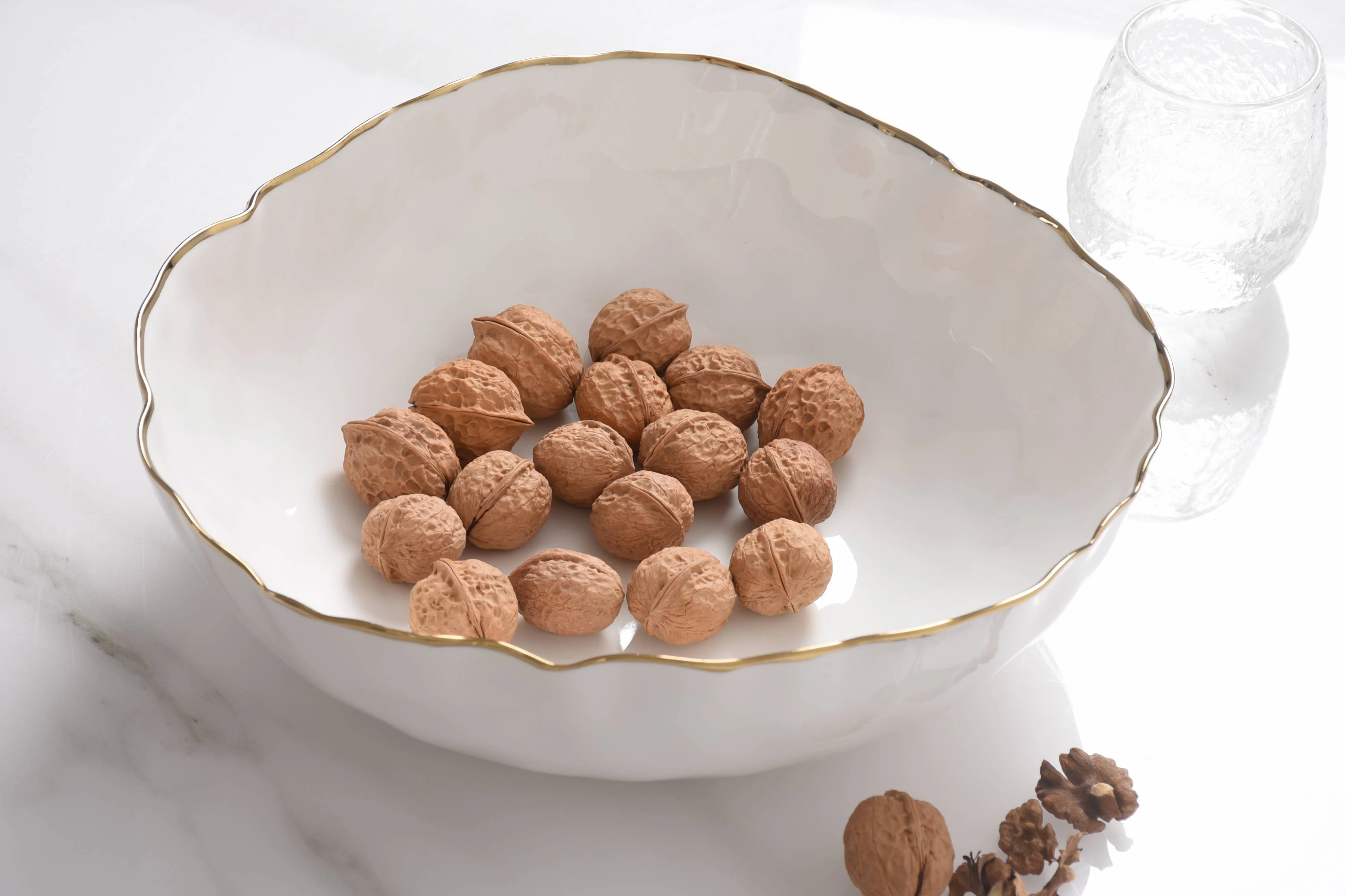 Lg Bowl Gold Trim - Image 3