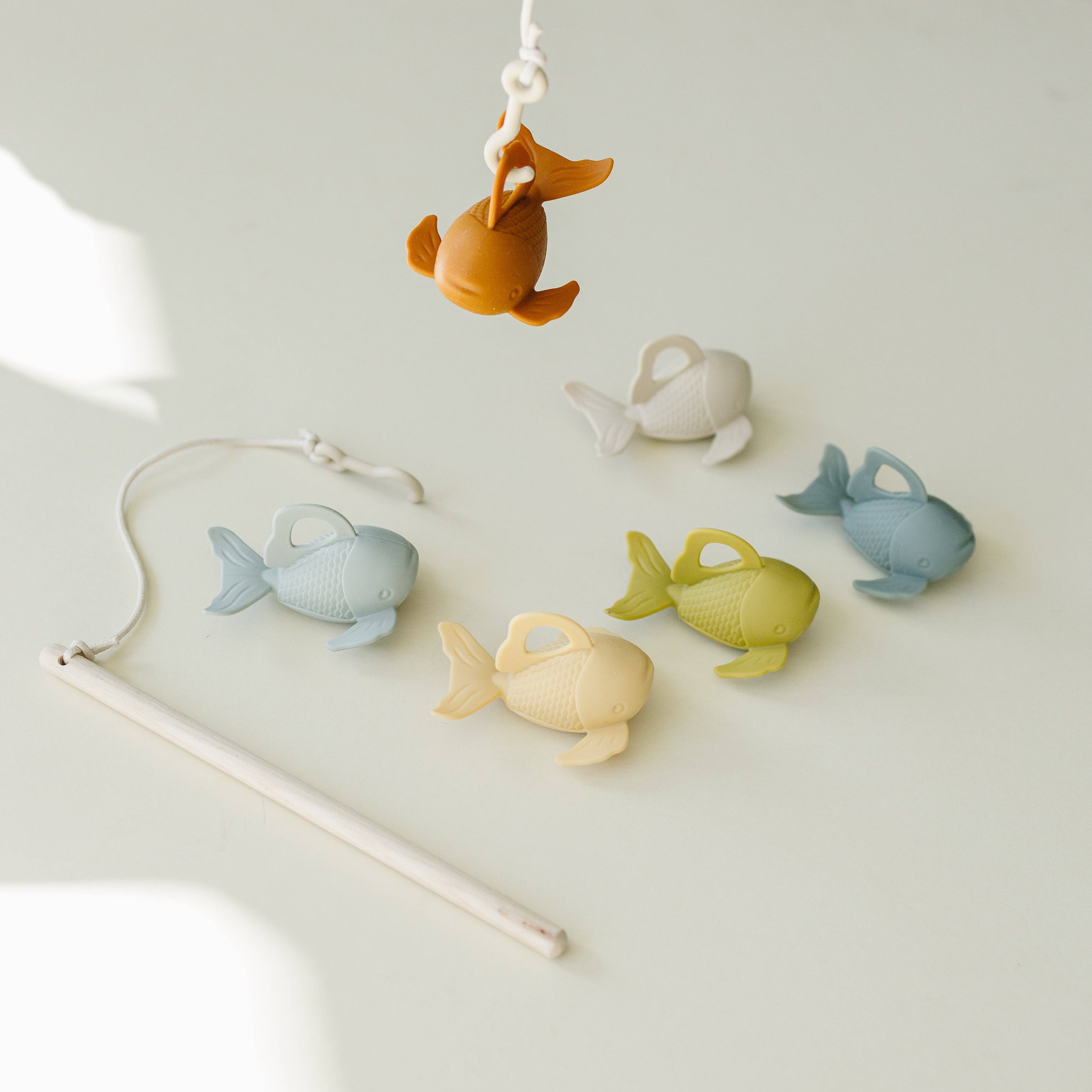 Silicone and Wood Fishing Play Set - Image 6