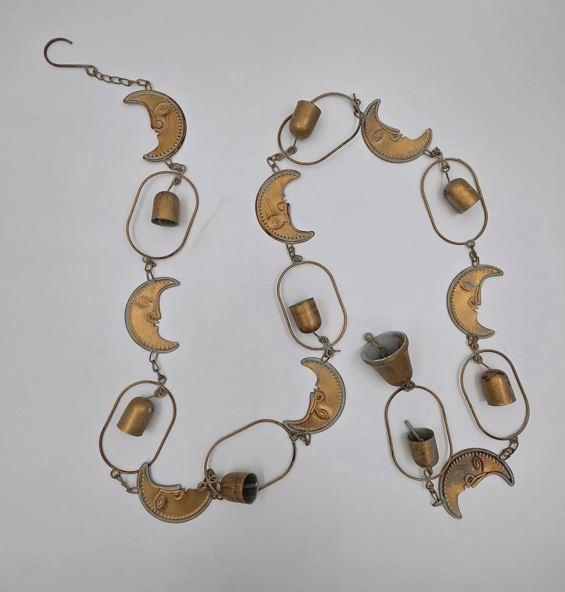 Metal moon & chain rain chain