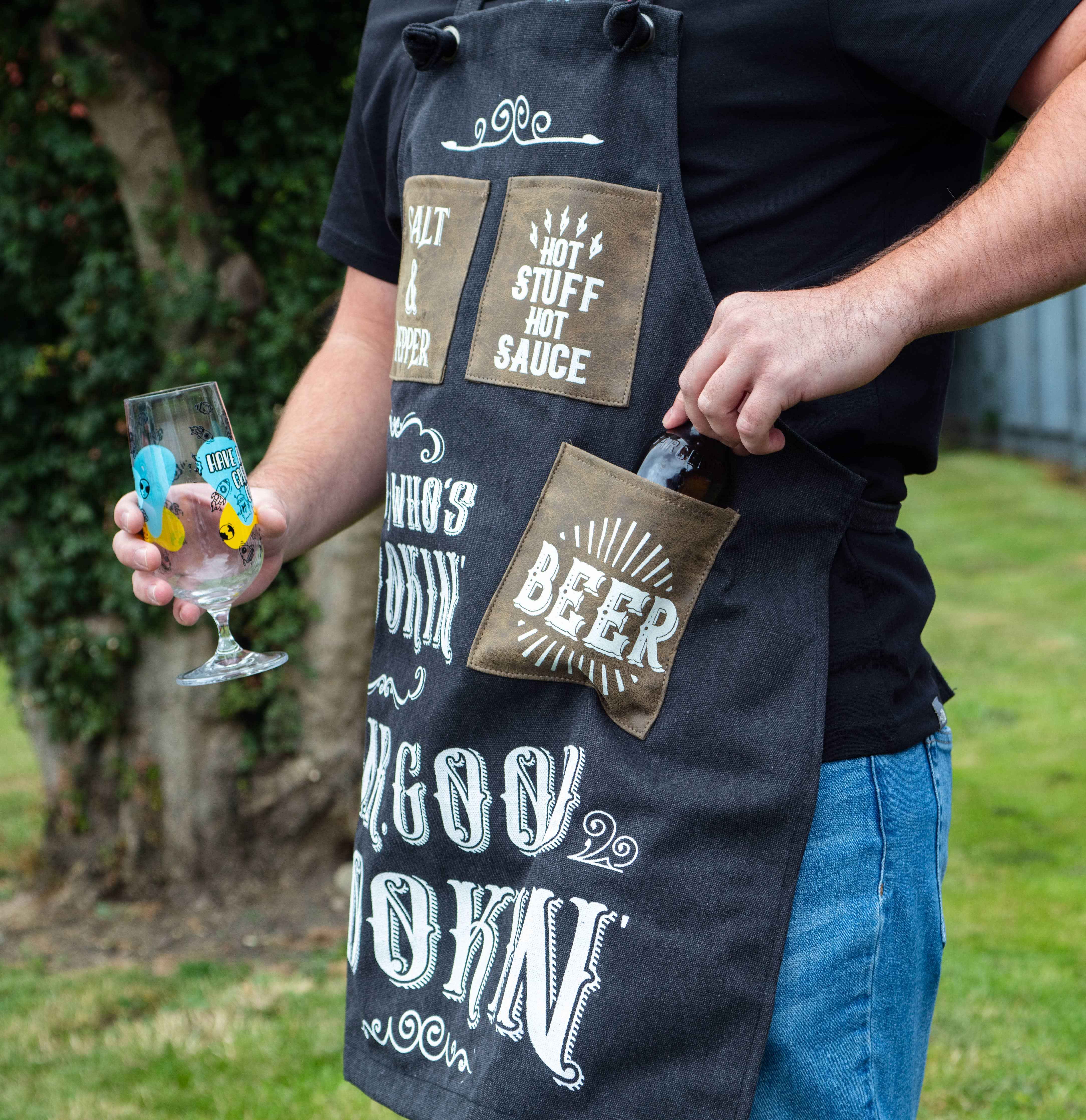 Mr. Good Lookin' Apron - Novelty BBQ Gift - Image 2