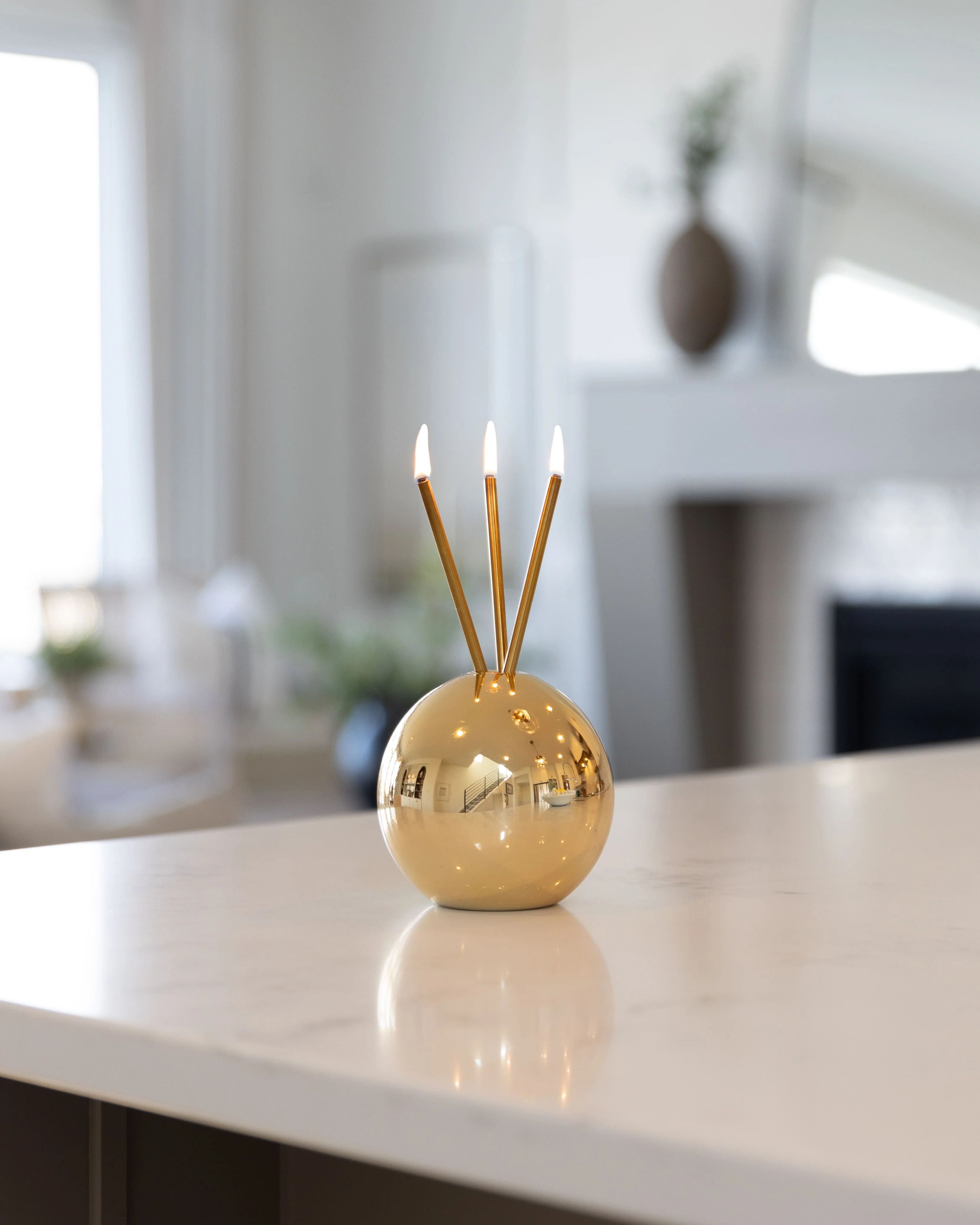 Neva Gold Metallic Vase for Everlasting Candles - Image 8