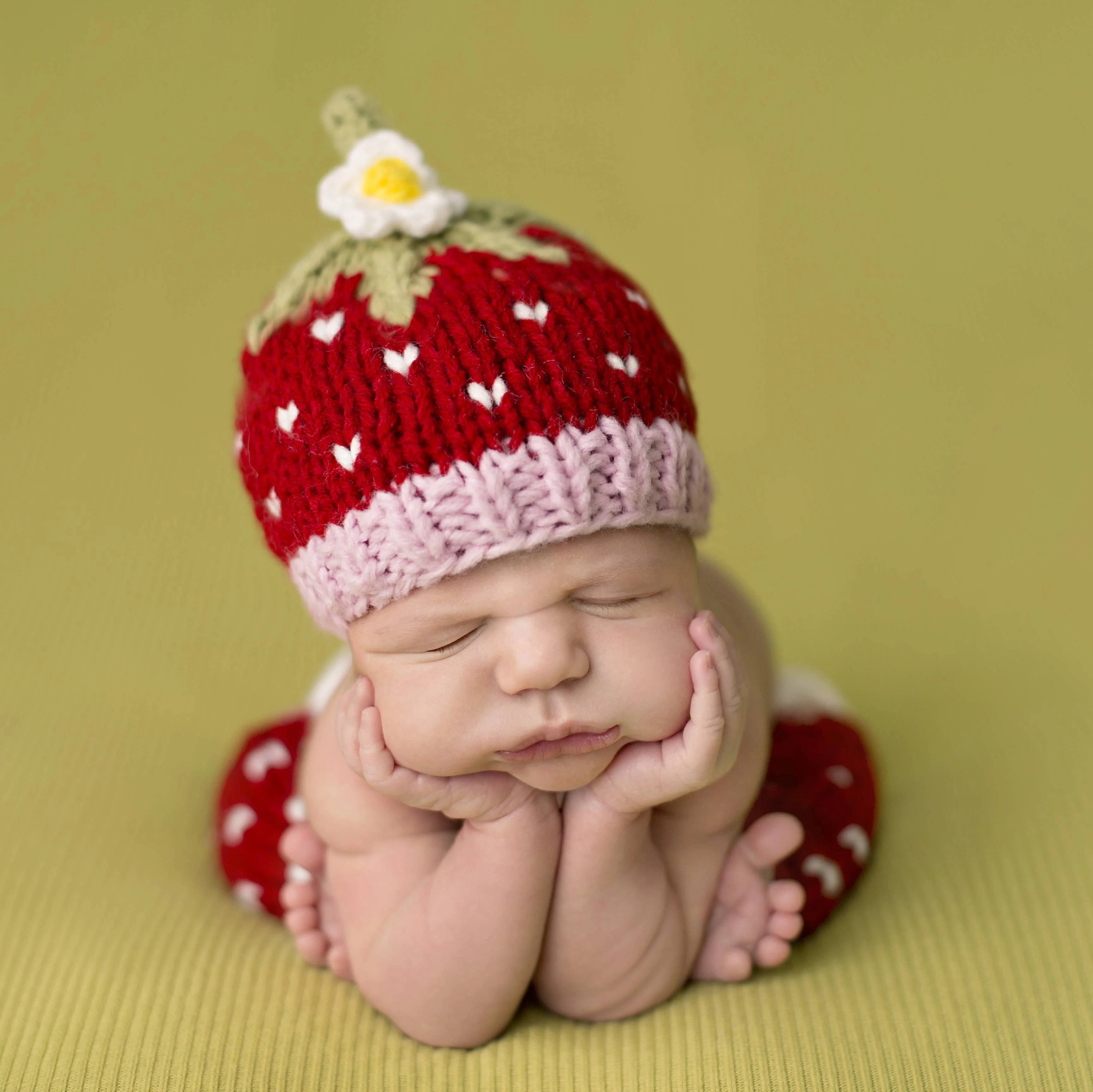 Newborn Set Strawberry Hat & Pant Baby Outfit Gift - Image 2