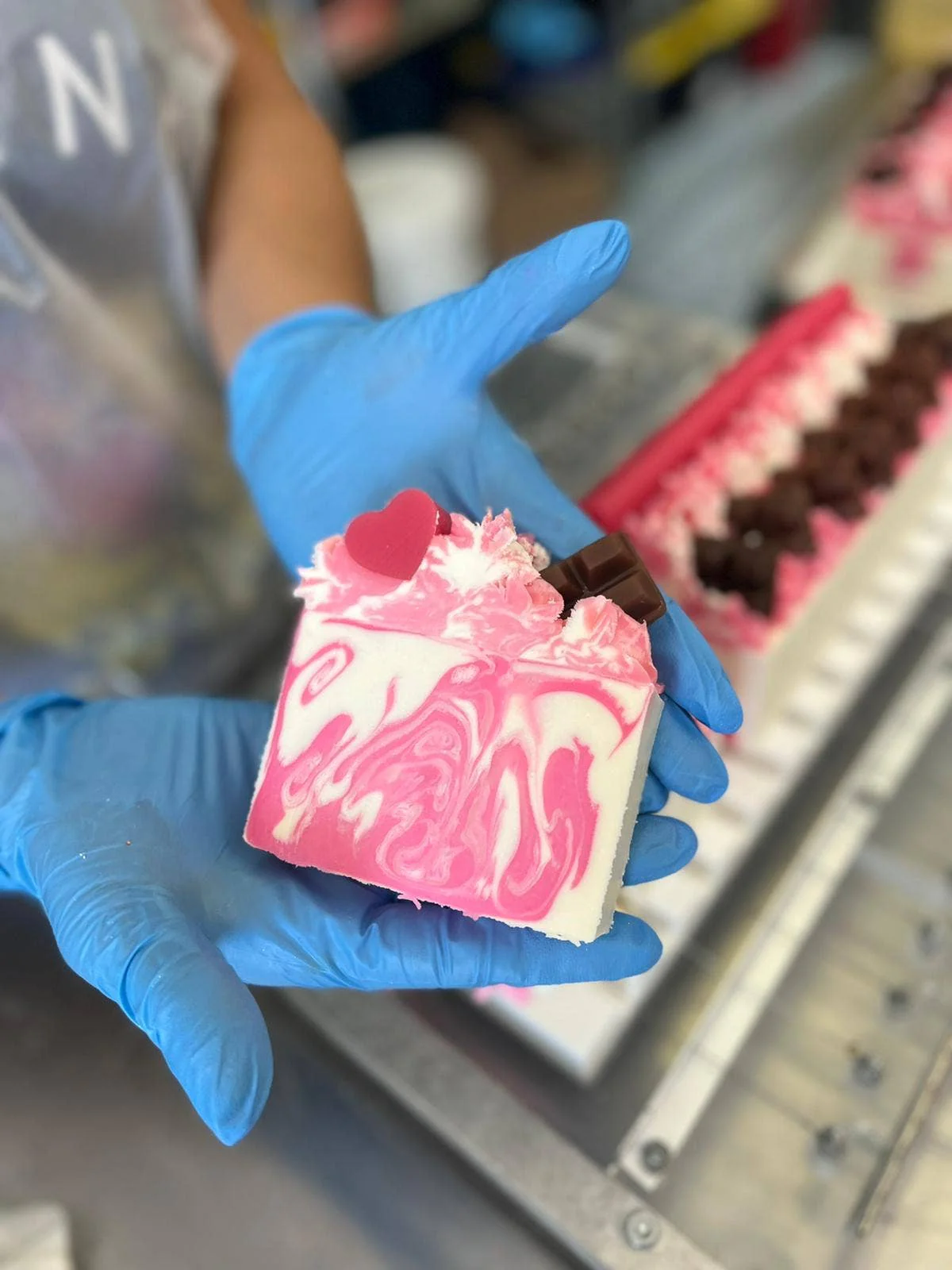 Olliepop - Handmade Love Butter Bar Soap (Hibiscus Flower) - Image 2