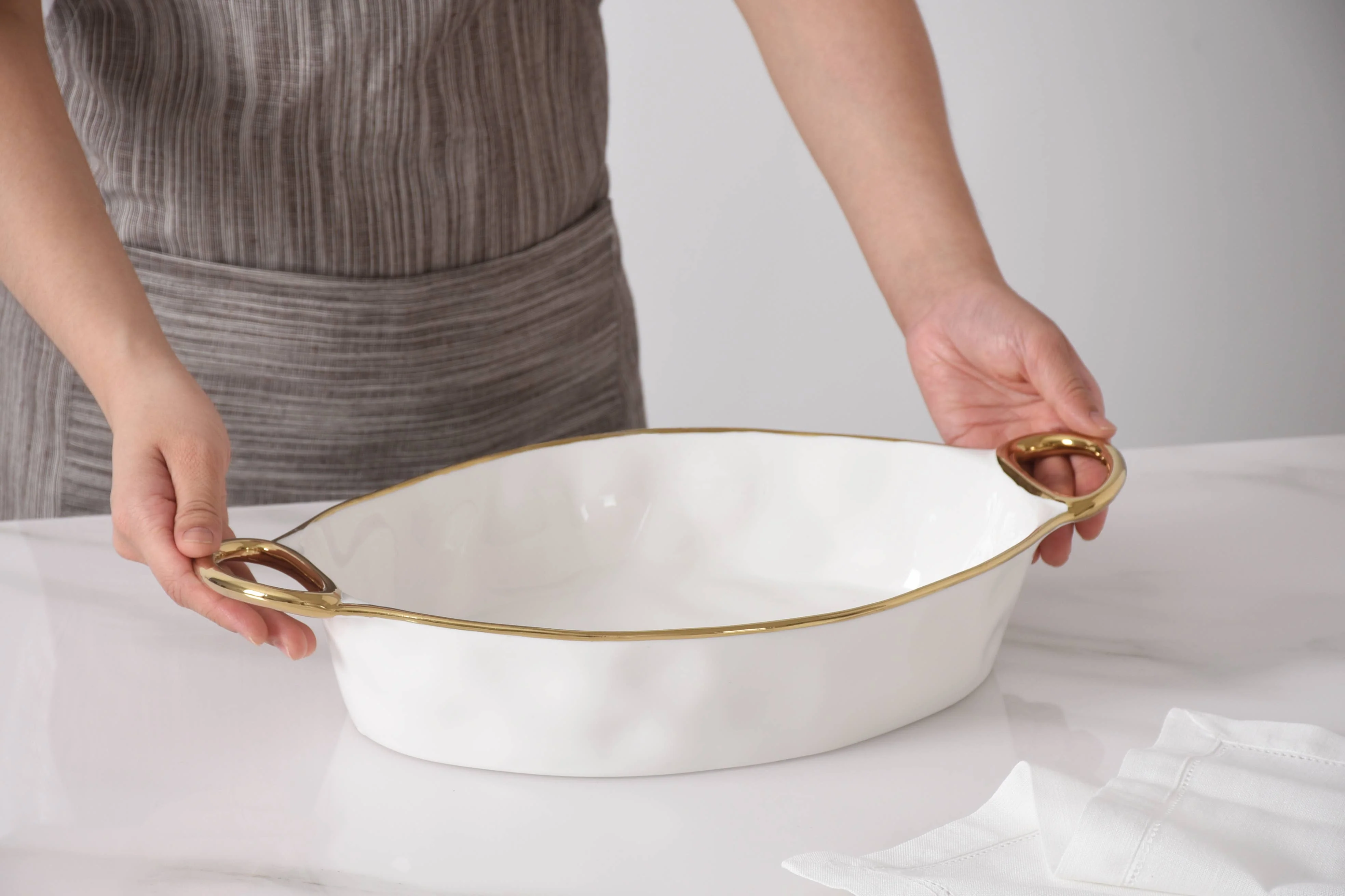 Oval Baking Dish Gold Trim - Image 5