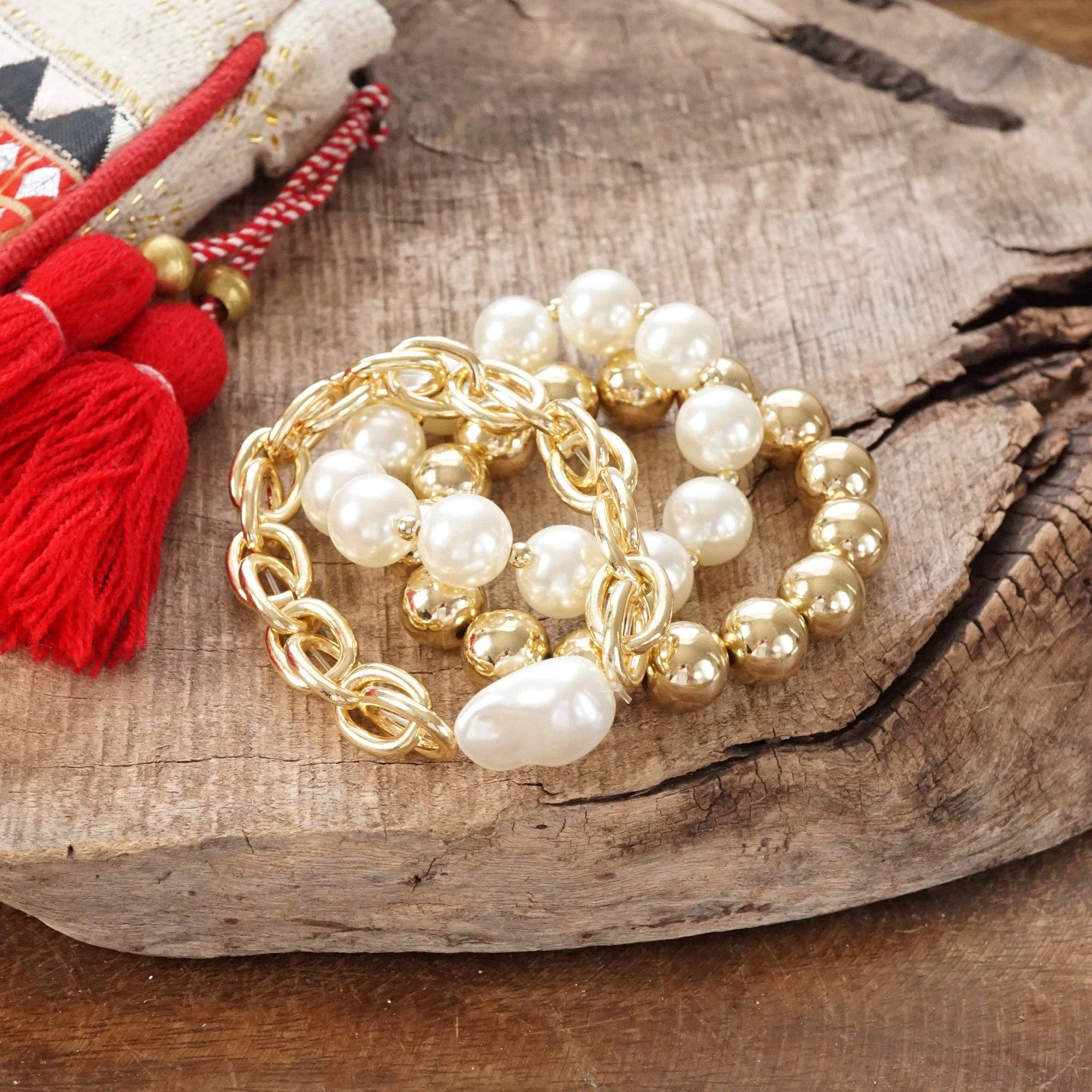 Chunky Chain and beads bracelet set pearlized and golden large ball beads - Image 3